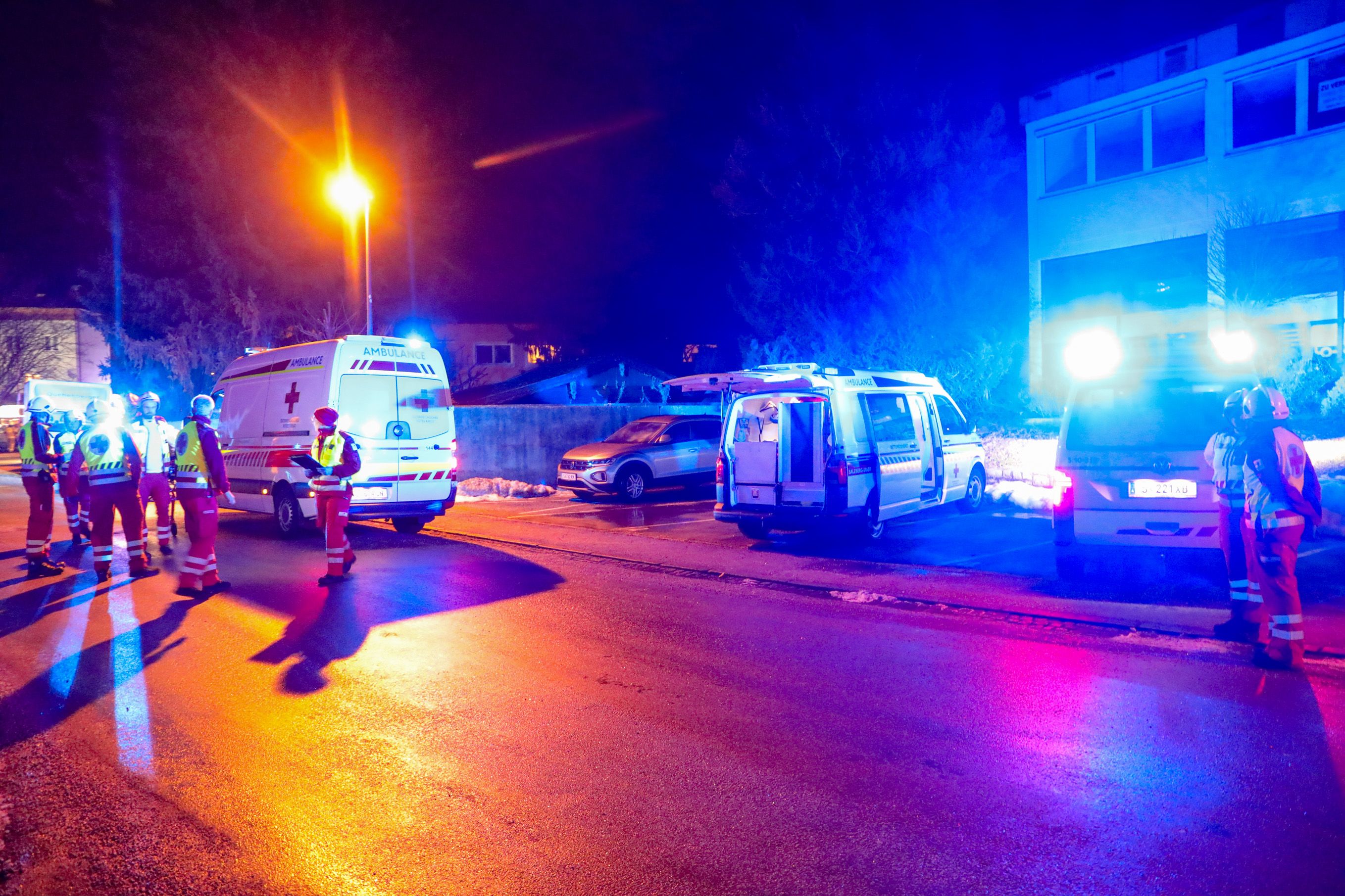 Heute.at - Brand in Wohnhaus – Pizzeria in Salzburg evakuiert