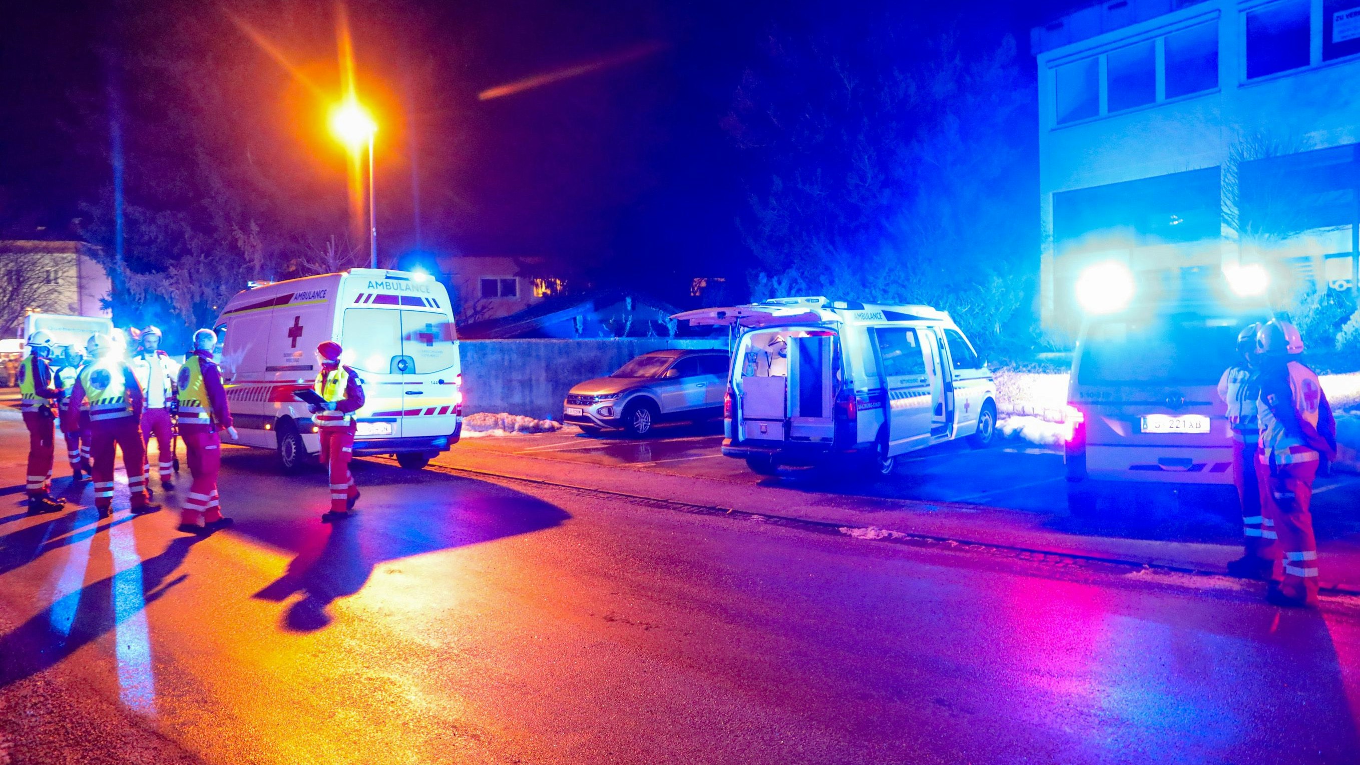 Heute.at - Brand in Wohnhaus – Pizzeria in Salzburg evakuiert