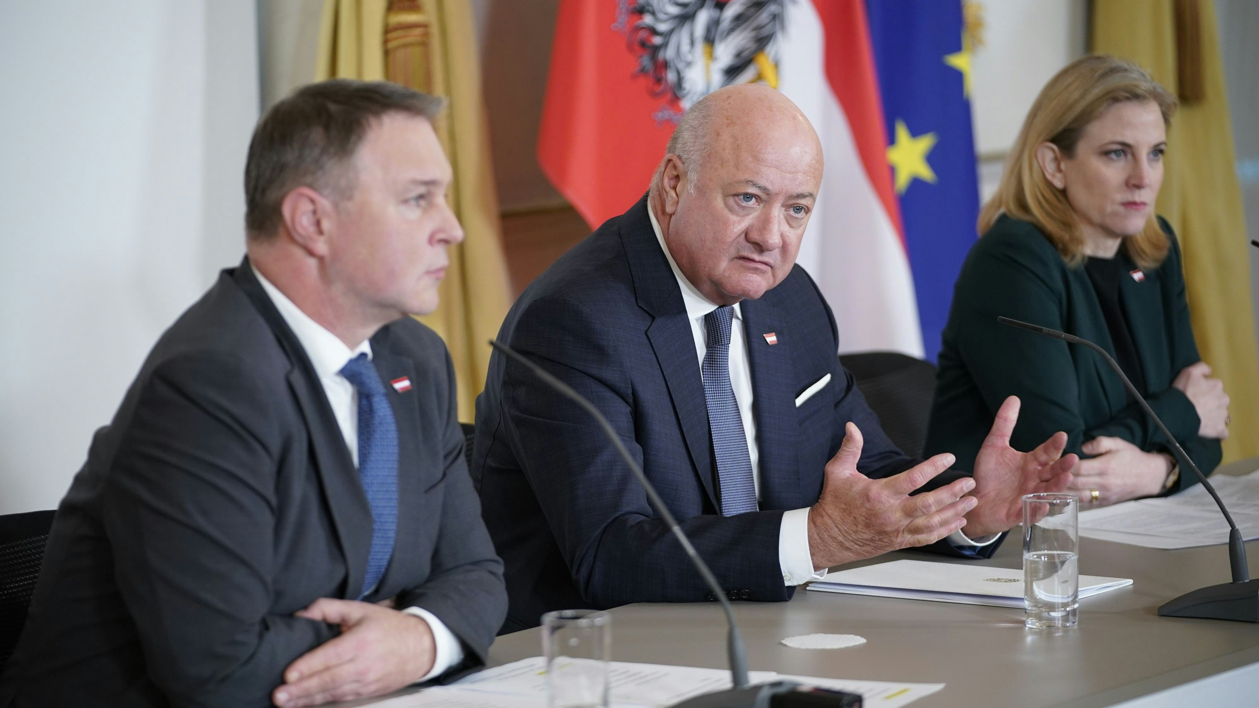 Heute.at - Billigere Lebensmittel: Ist Bier dabei, Herr Kanzler?