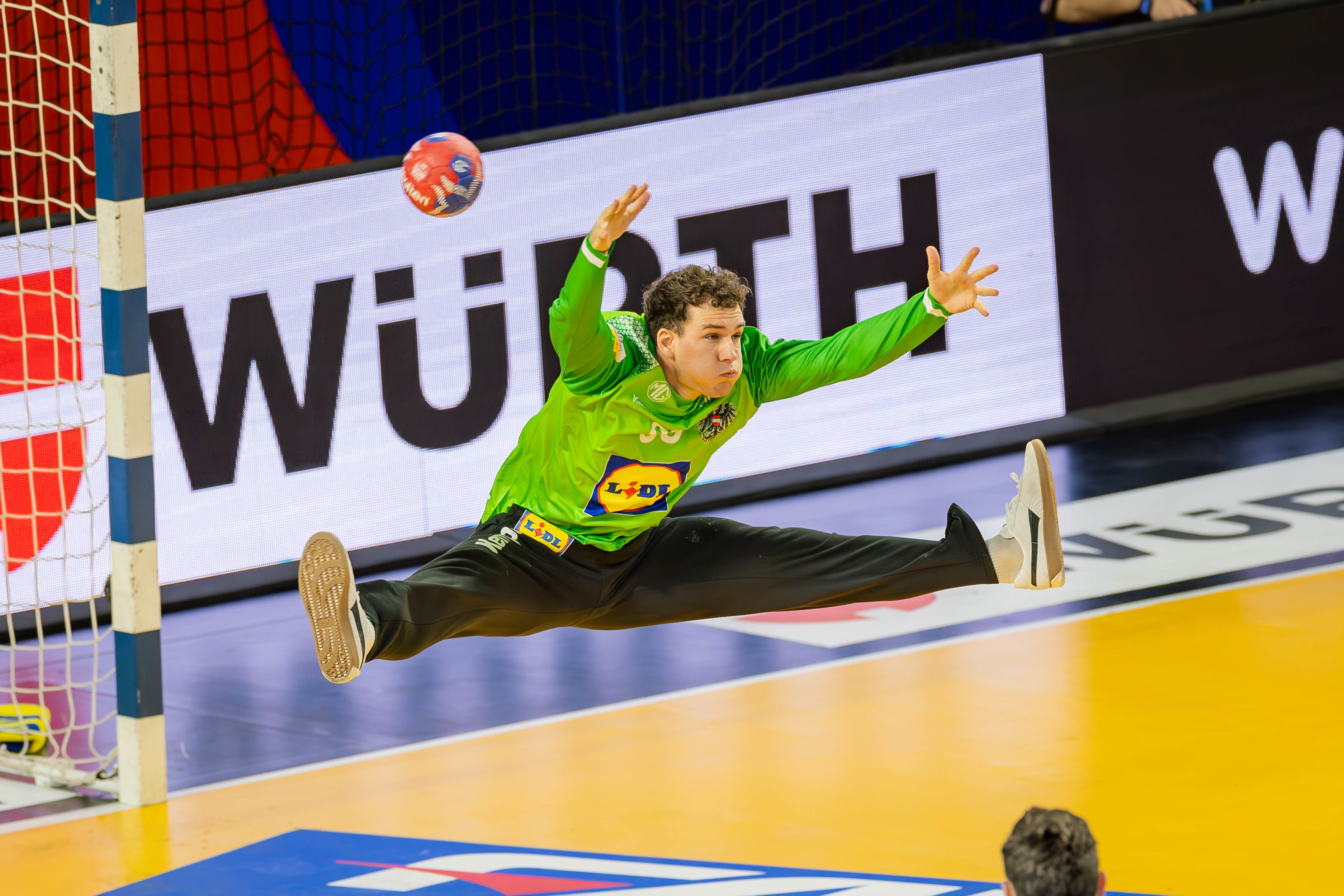 Heute.at - Hässlichkeit! Jetzt kontert Möstl vor Handball-Derby
