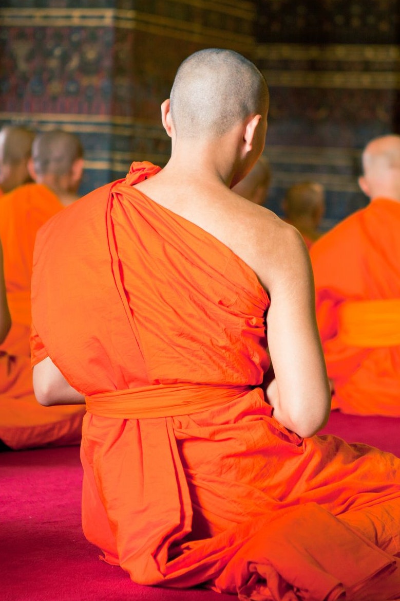 Thailands Mönche beim Morgenritual