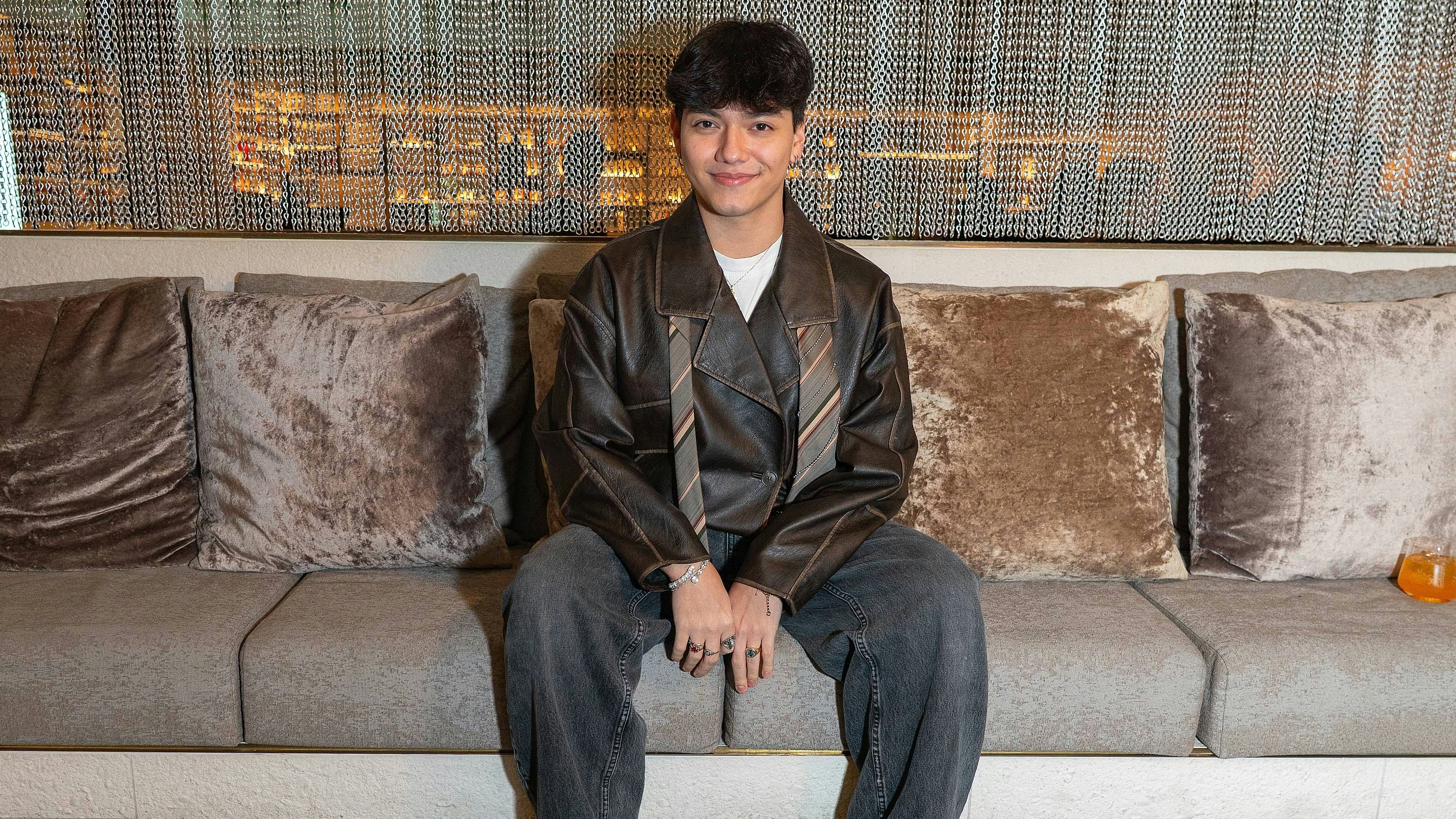 Heute.at - JJ funkelt beim Opernball mit Leoparden und Elefanten