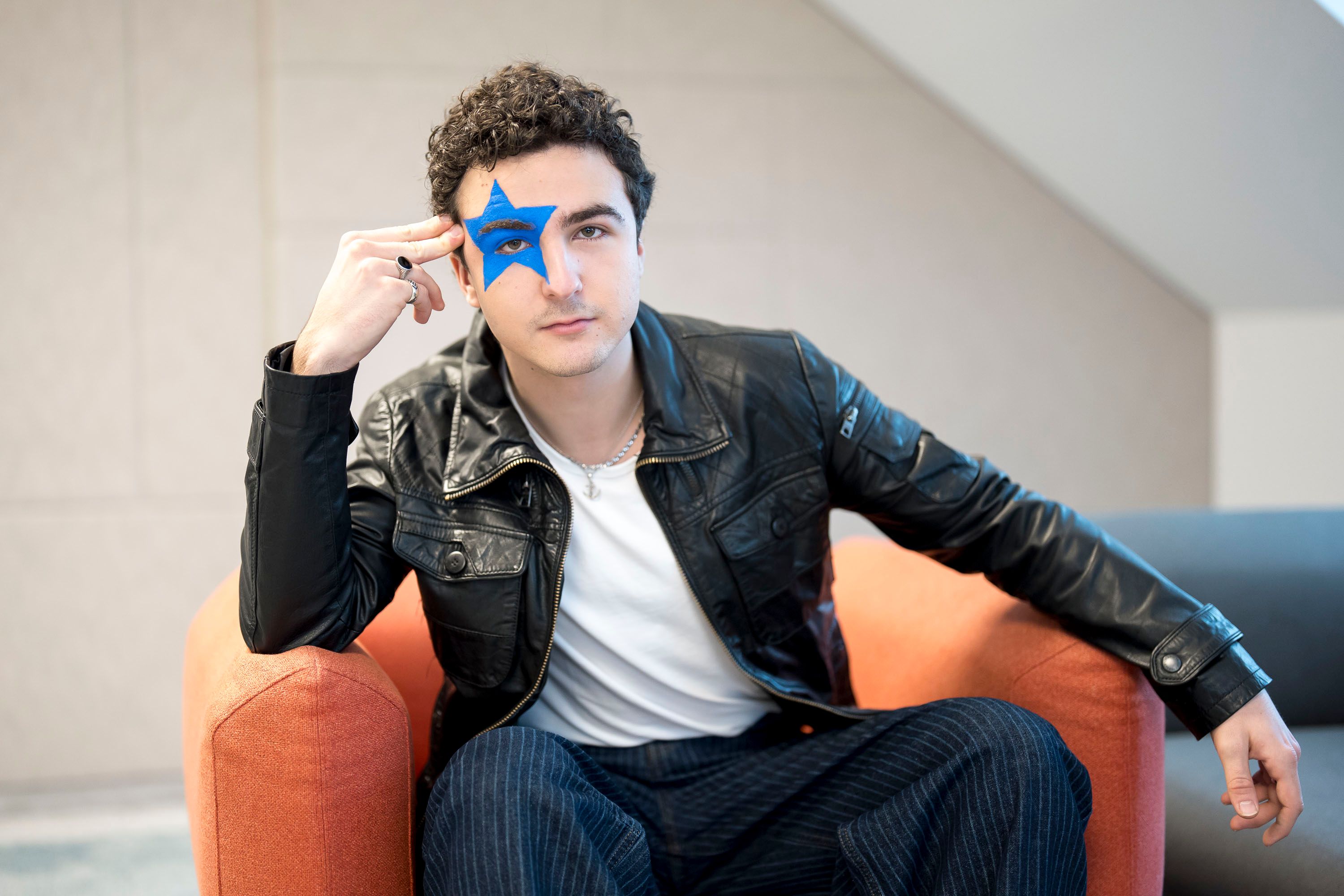 Heute.at - Cosmó macht die ESC-Bühne zum größten Club der Welt