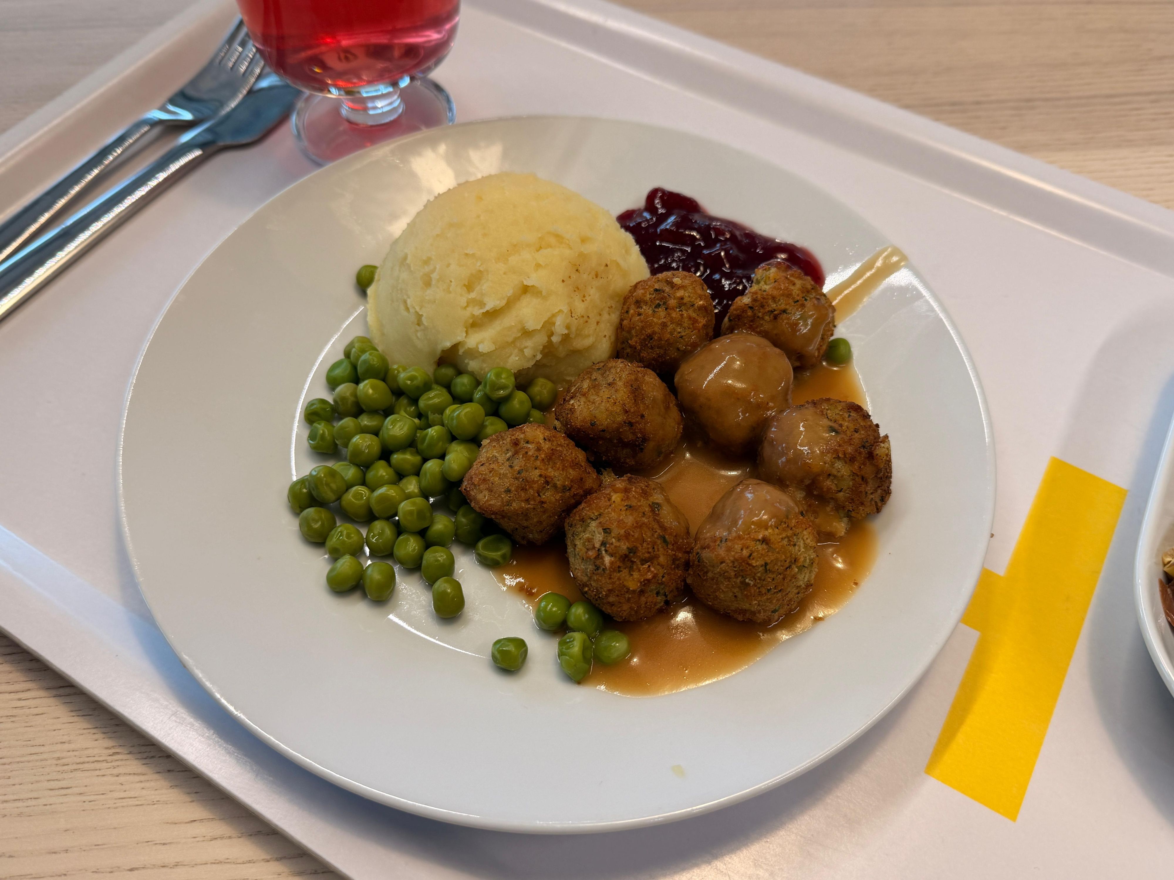 Heute.at - Mit & ohne Fleisch: IKEA führt völlig neue Bällchen ein