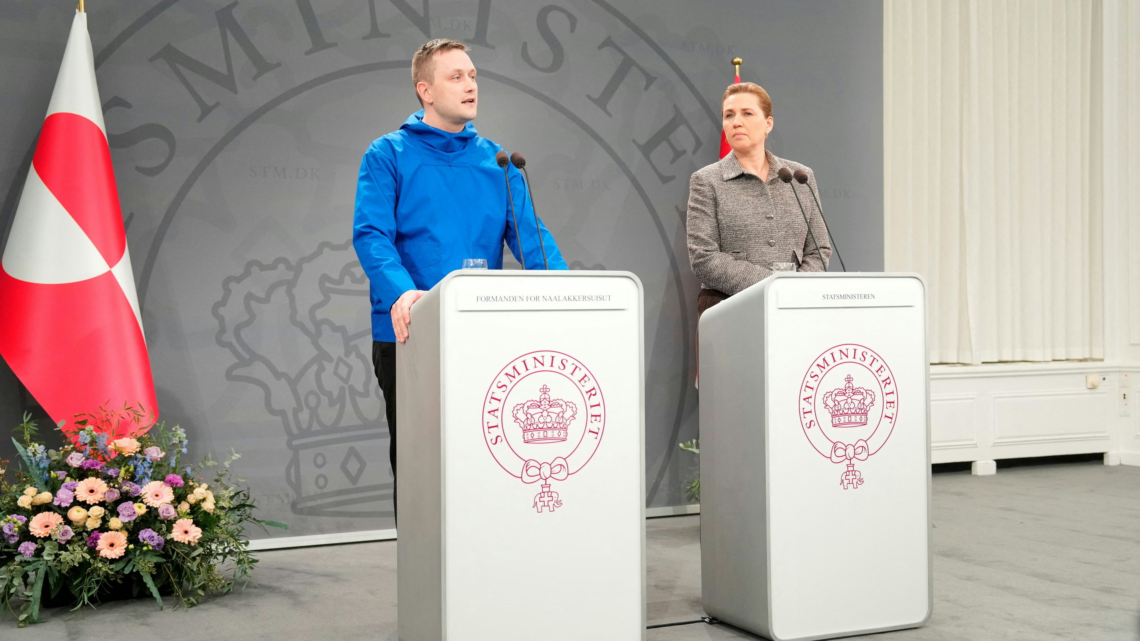 Grönland-Premier Jens-Frederik Nielsen und die dänische Regierungschefin Mette Frederiksen bei einer gemeinsamen Pressekonferenz am 13. Jänner 2026.