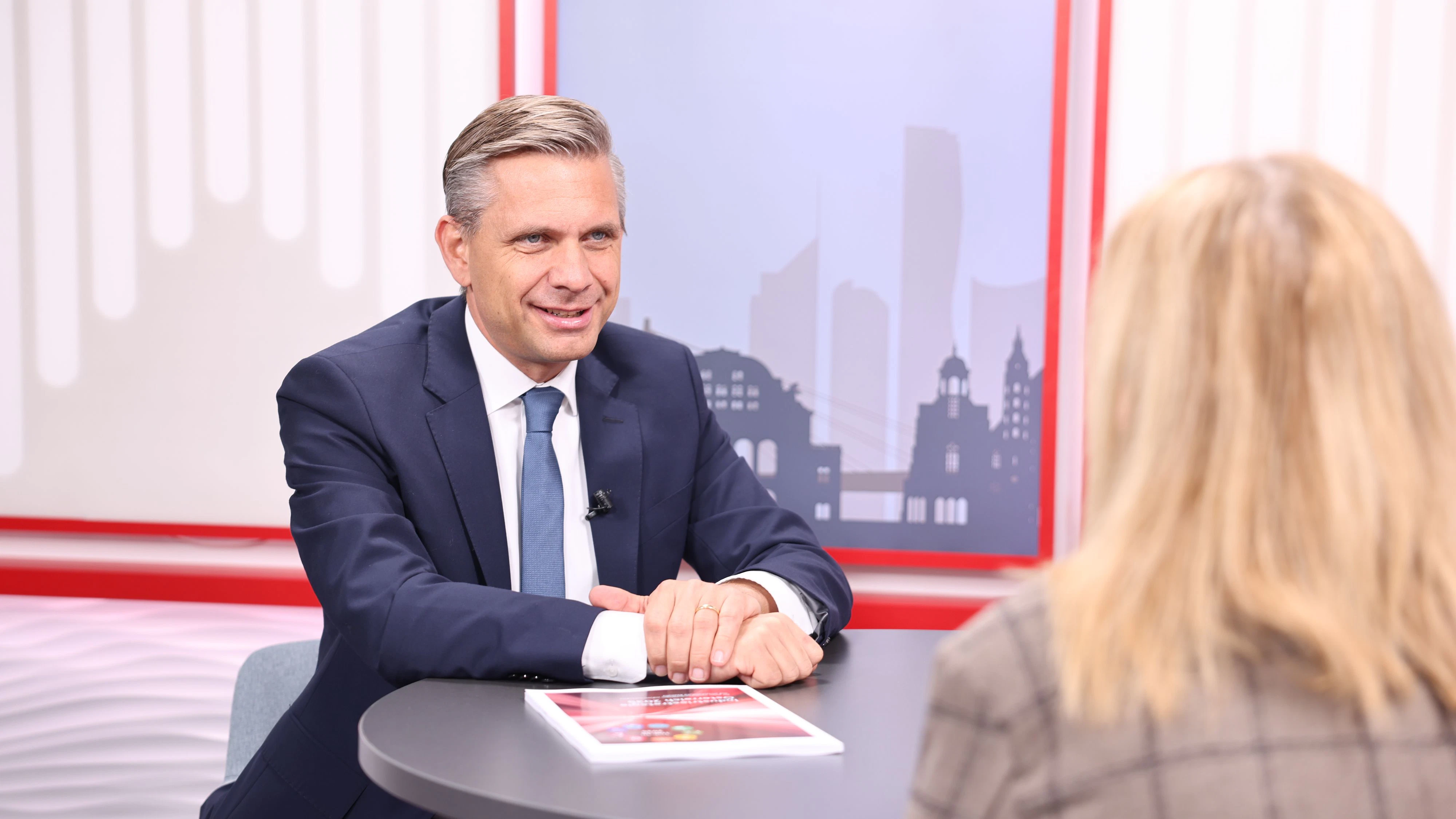 Wirtschaftsminister Wolfgang Hattmannsdorfer