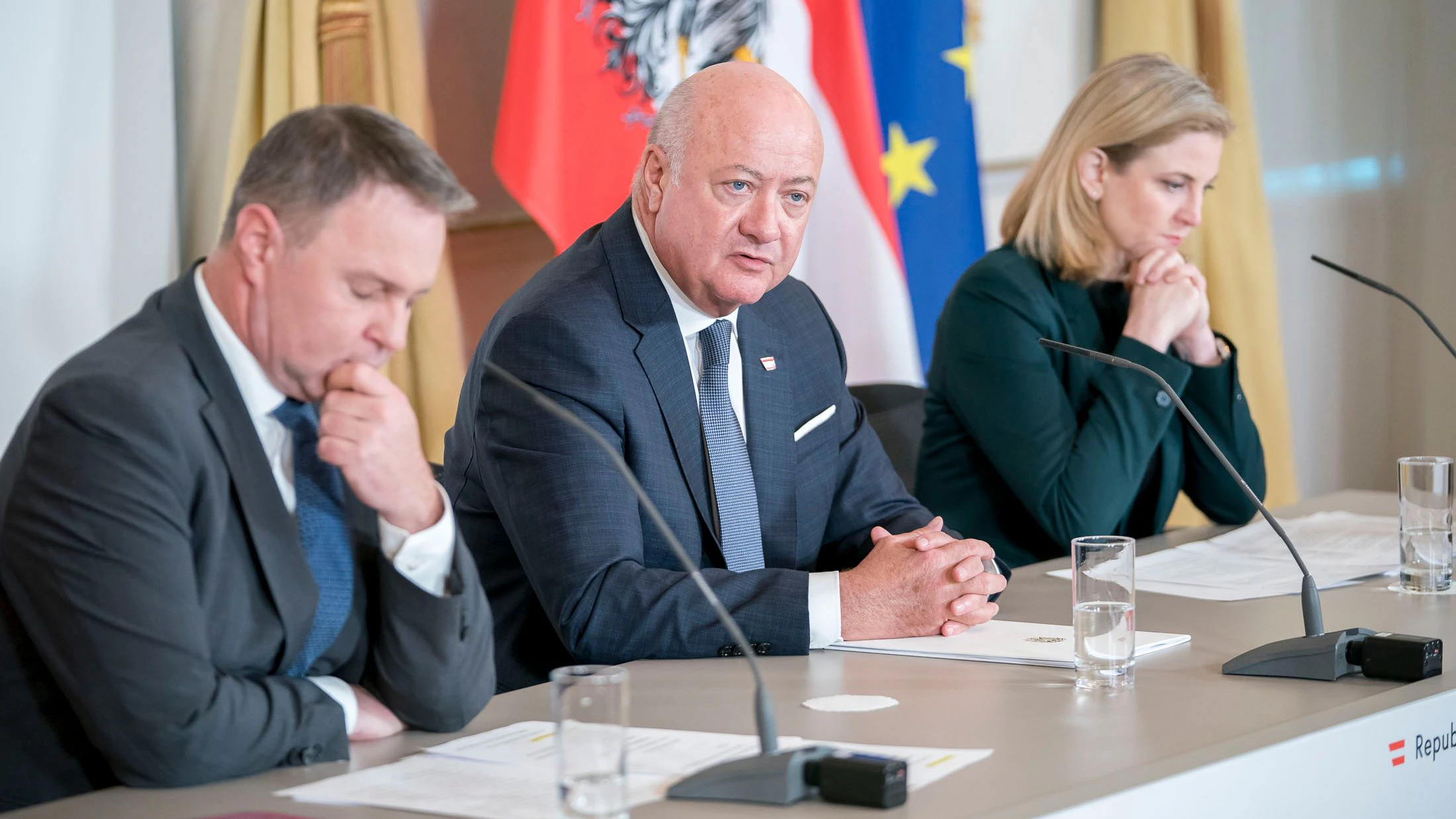 Heute.at - Regierung drückt aufs Tempo – wer jetzt das Sagen hat