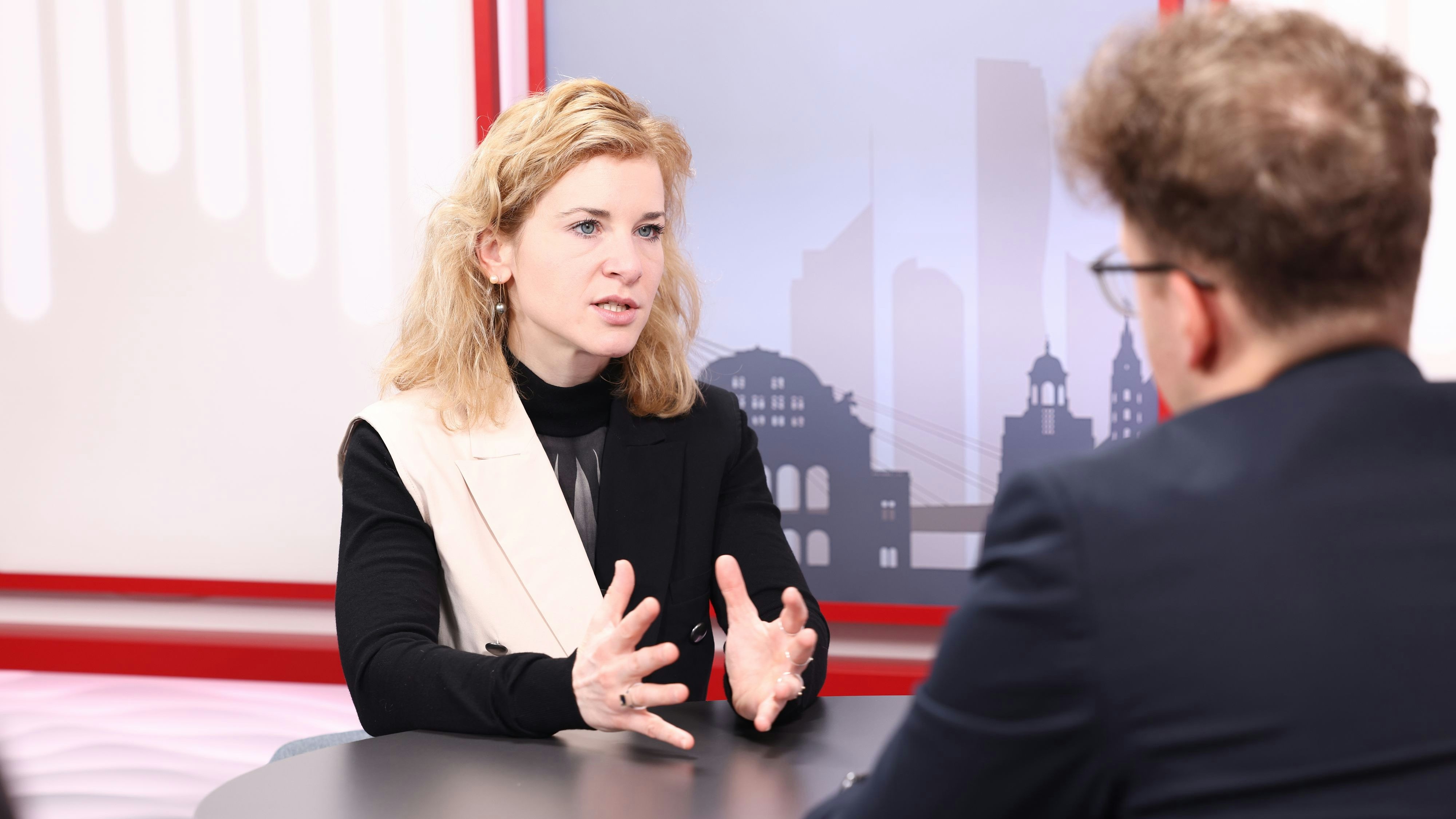 Frauenministerin Holzleitner: "Da kann ich als Frauenvorsitzende natürlich nicht zufrieden sein, wenn gesamthaft in unserer Partei der Frauenanteil abnimmt."