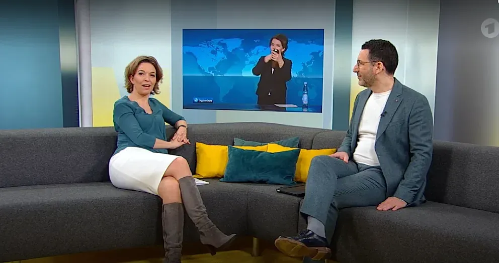 Susanne Daubner macht sich noch schnell hübsch.