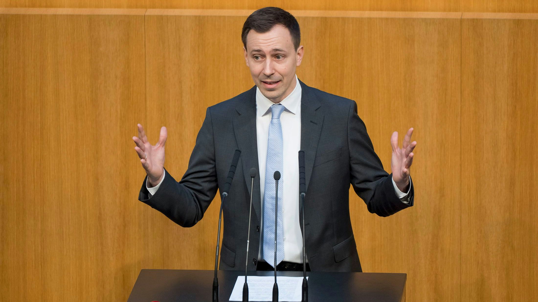 Heute.at - Fußfessel für Islamisten – ÖVP mit knallhartem Vorstoß