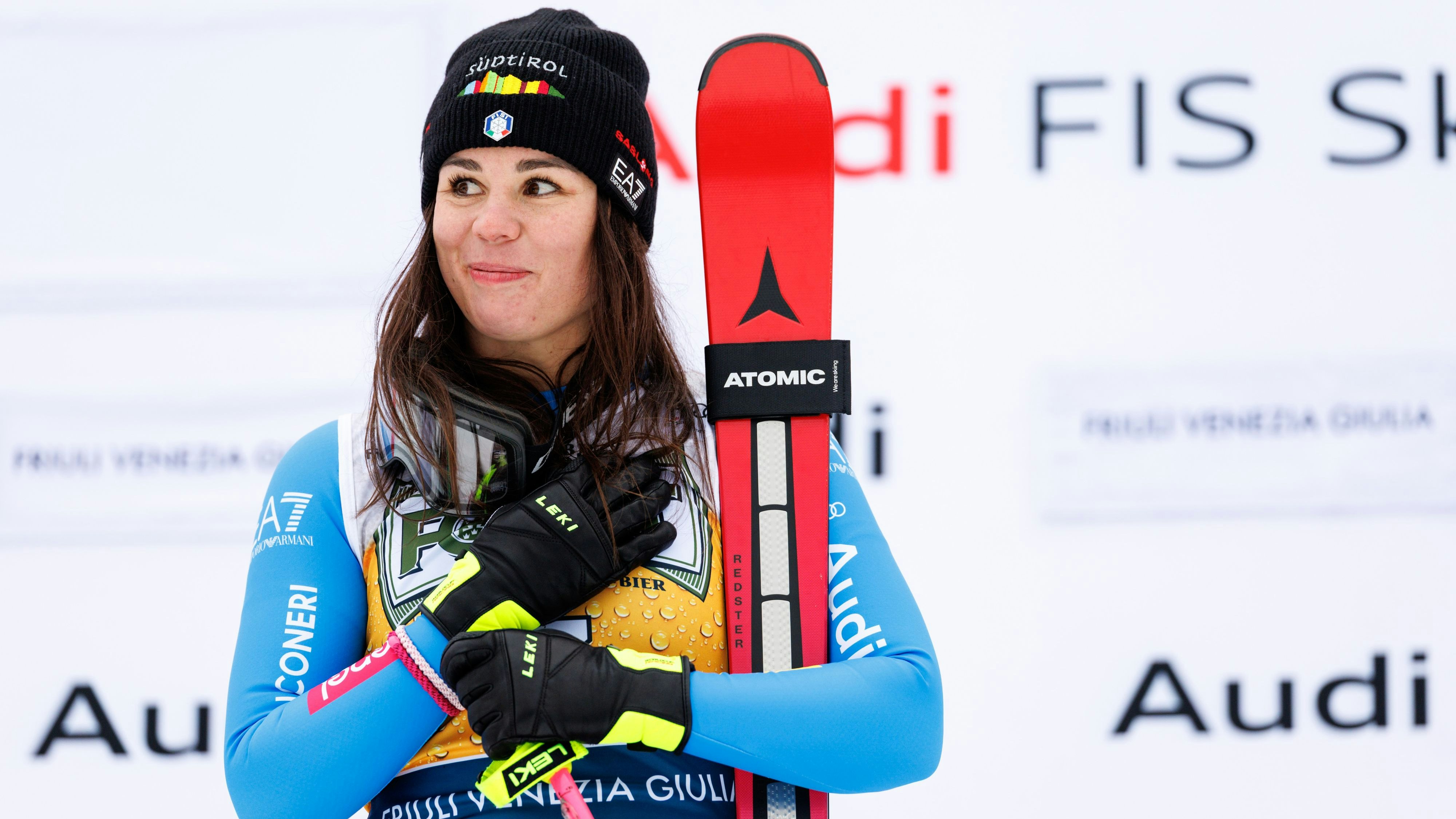 Heute.at - Unterwäsche-Polizei kontrolliert alle Ski-Stars