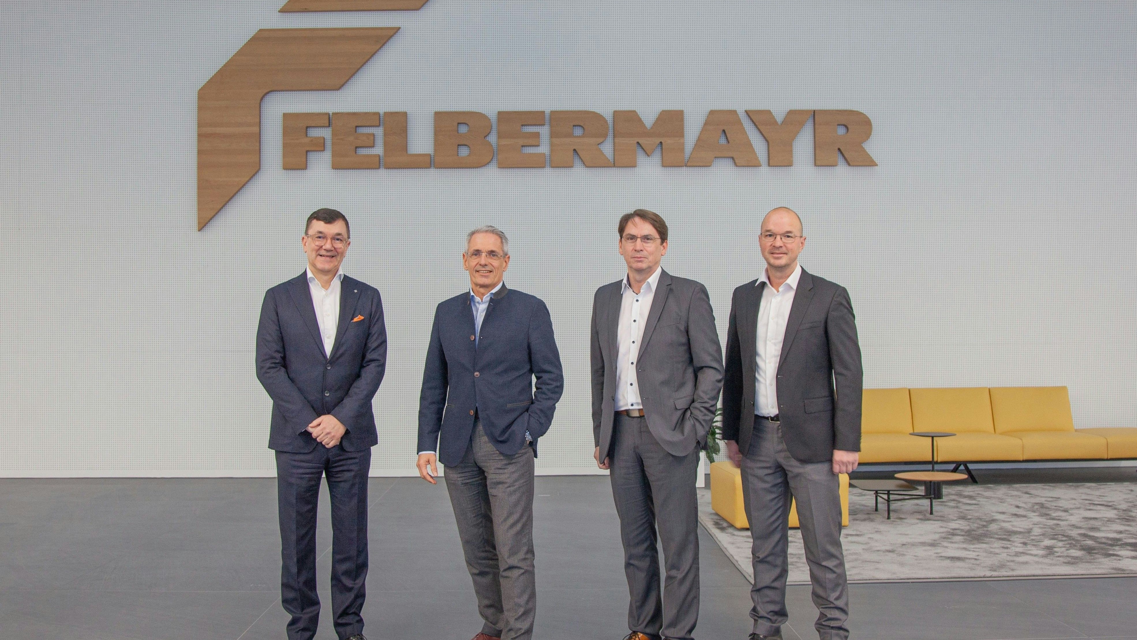 Andreas Wagner (Geschäftsführer SAP), Horst Felbermayr (Geschäftsführer Felbermayr Holding), Thomas Mader, Bernhard Hauser (beide Geschäftsführer Apunos).