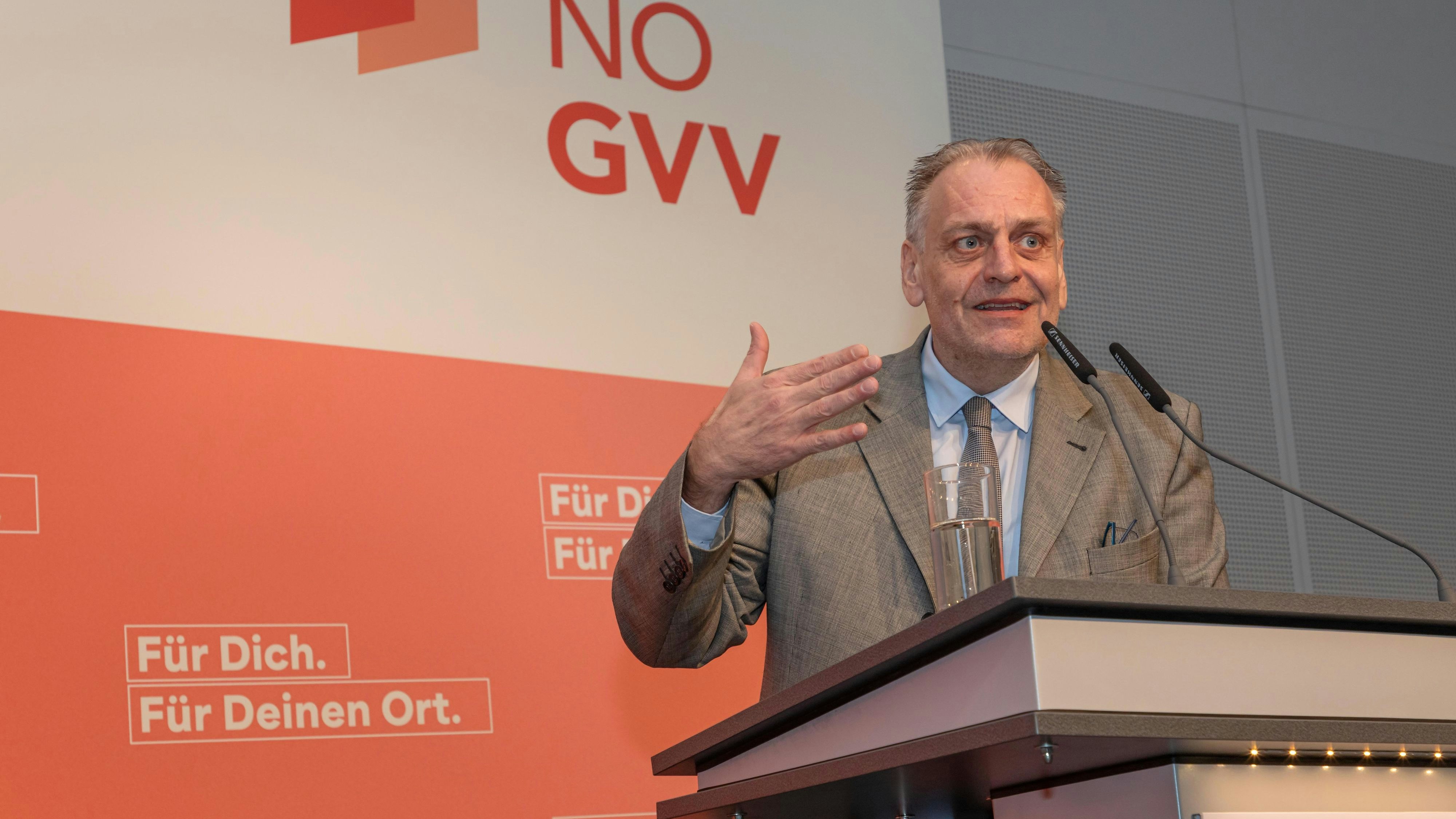 Andreas Kollross bei seiner Rede