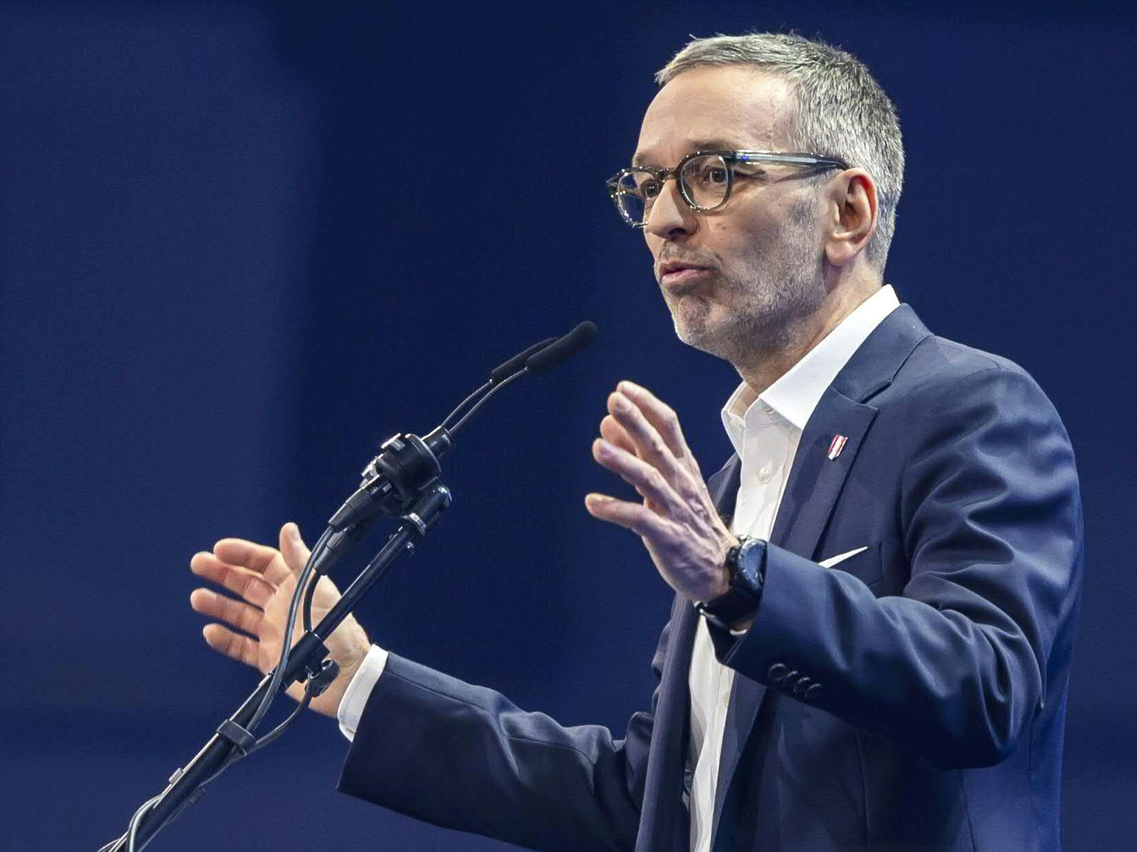 FPÖ-Parteiobmann Kickl während seiner Rede in der Klagenfurter Messehalle.
