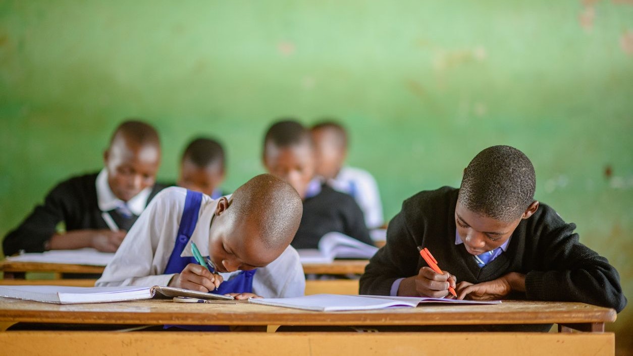 Heute.at - Crash mit Lastwagen! 13 Schulkinder sterben bei Unfall