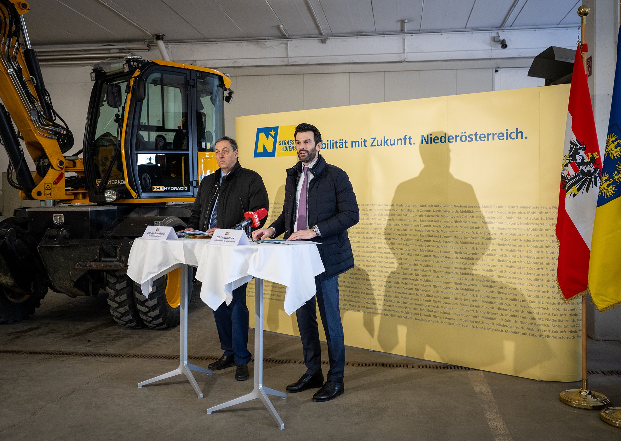 Niederösterreichs Straßenbaudirektor Josef Decker (l.) und FP-Verkehrslandesrat Udo Landbauer (FP, r.): 