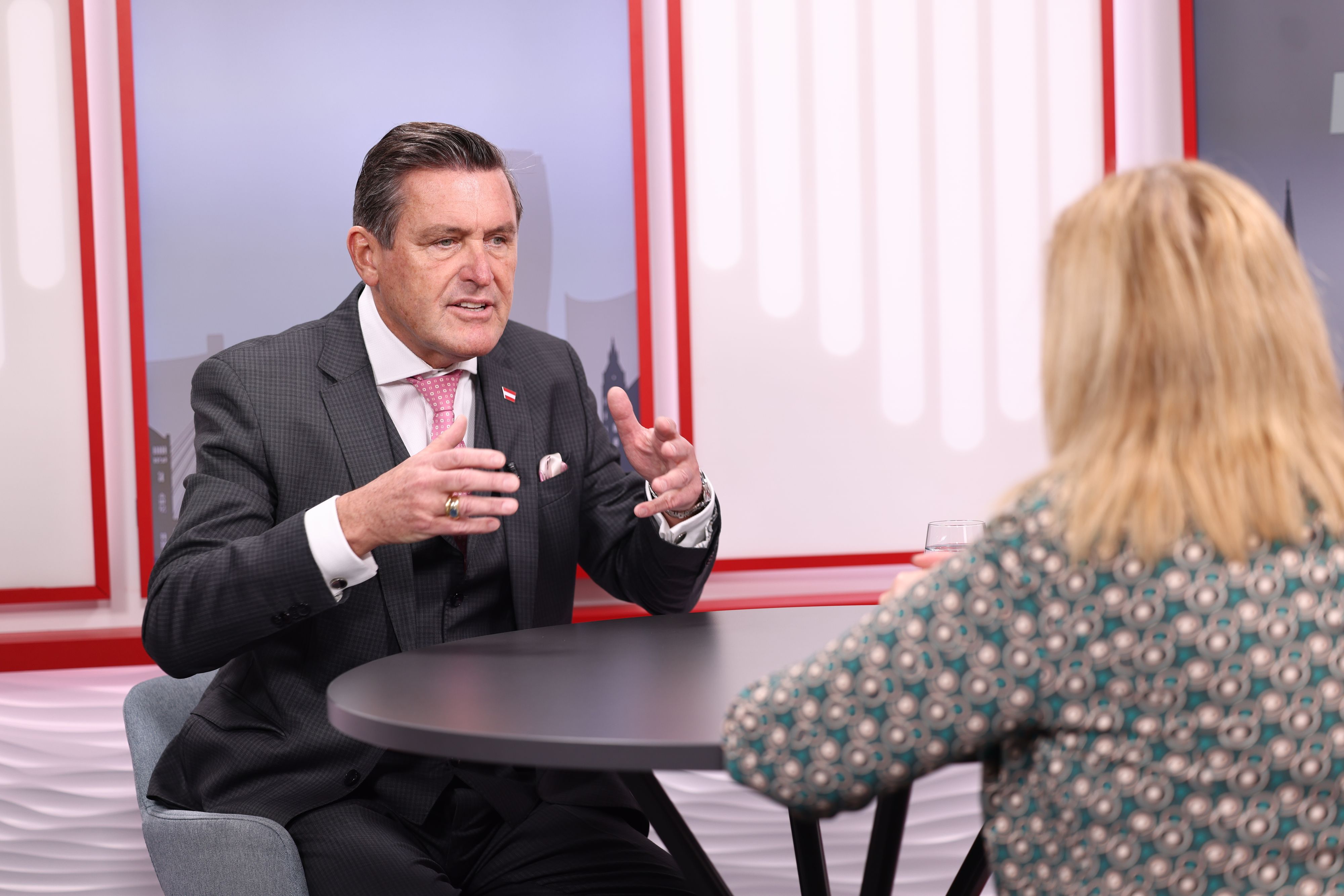 Peter Hanke, SPÖ-Minister für Innovation, Mobilität und Infrastruktur, im 