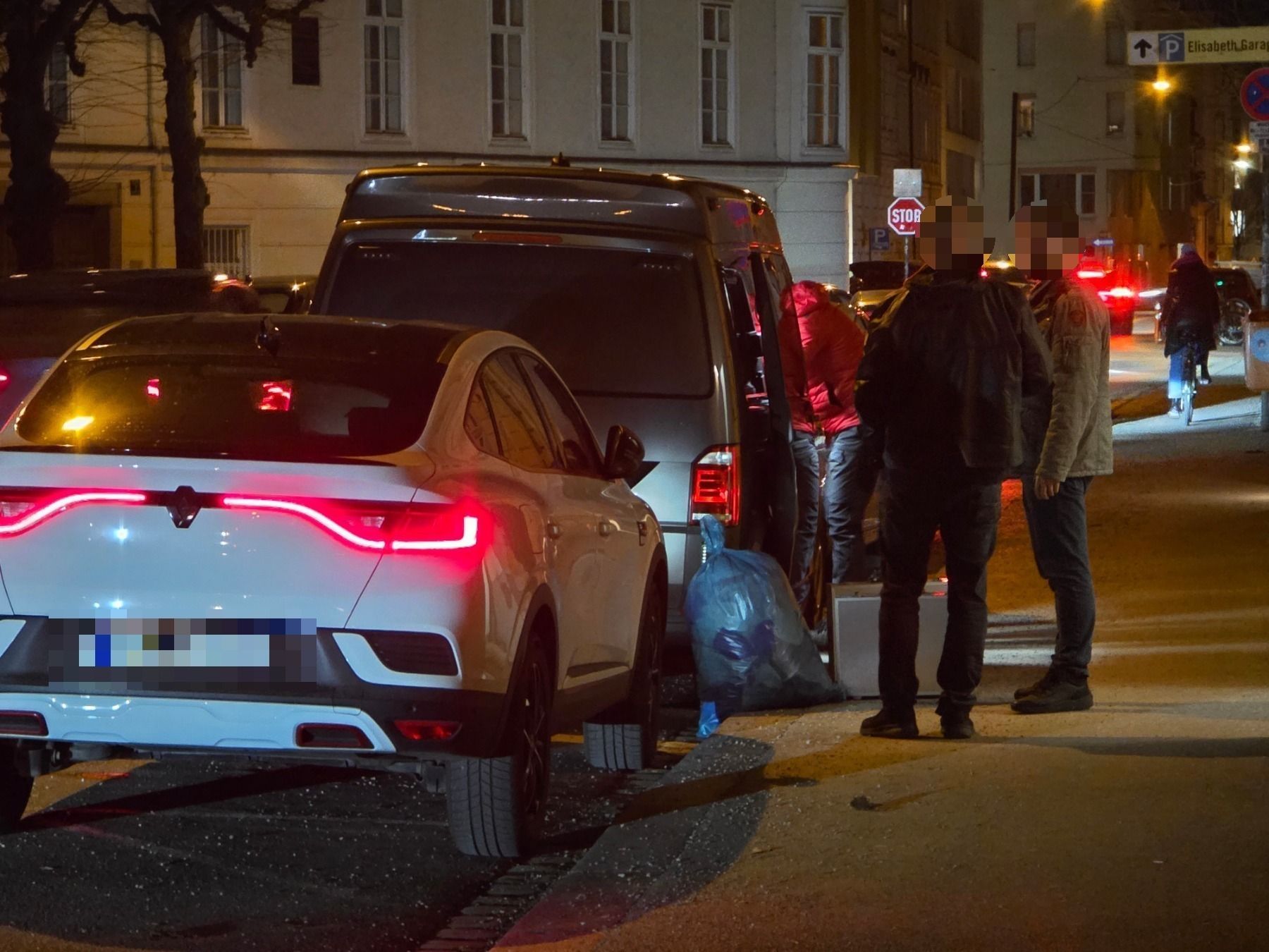 Die Spurensicherung war tagelang in der Harrachstraße in Linz vor Ort.
