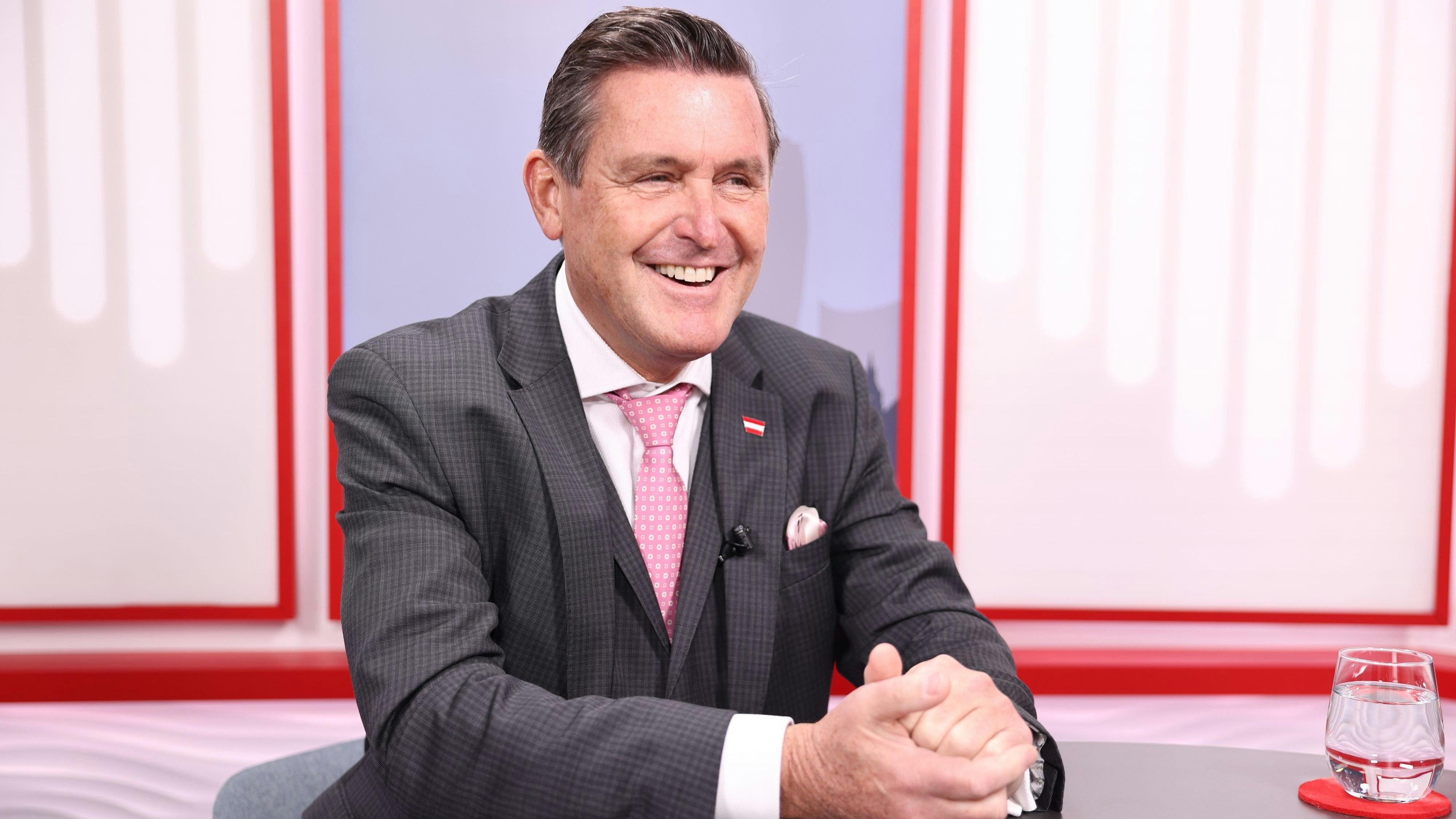 Heute.at - Erfreuliche Nachrichten! Minister sieht richtigen Weg