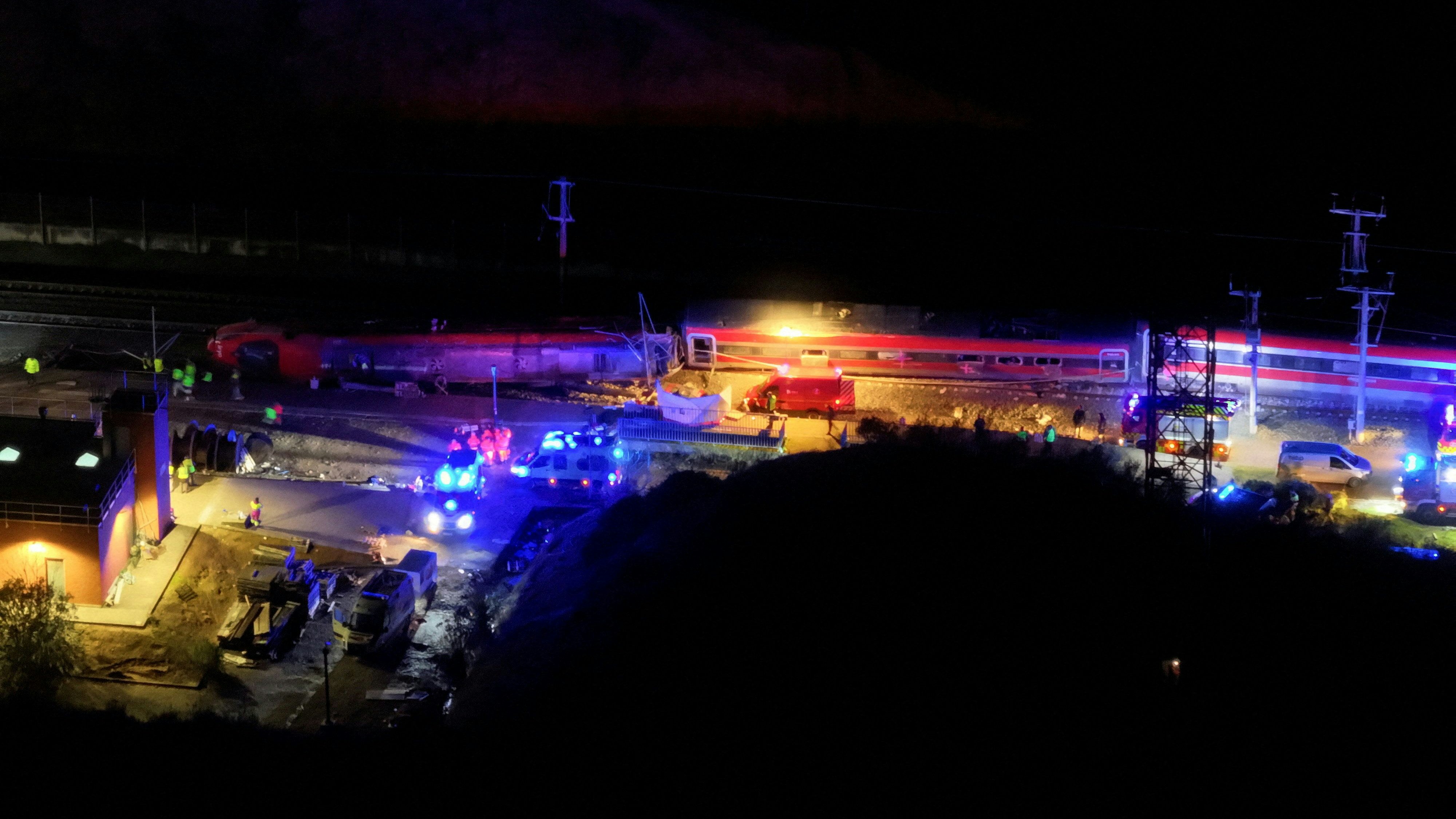 Durch die Kollision wurden zahlreiche Menschen getötet und verletzt. 