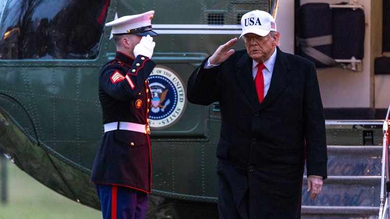 Am World Economic Forum in Davos will Europa den US-Präsidenten von seinem Grönland-Kurs abbringen. Wie der Trump-Auftritt in der Schweiz aussehen wird, worum es geht, warum auch das Bundesheer mit 1.000 Soldaten für Trumps Sicherheit sorgt.