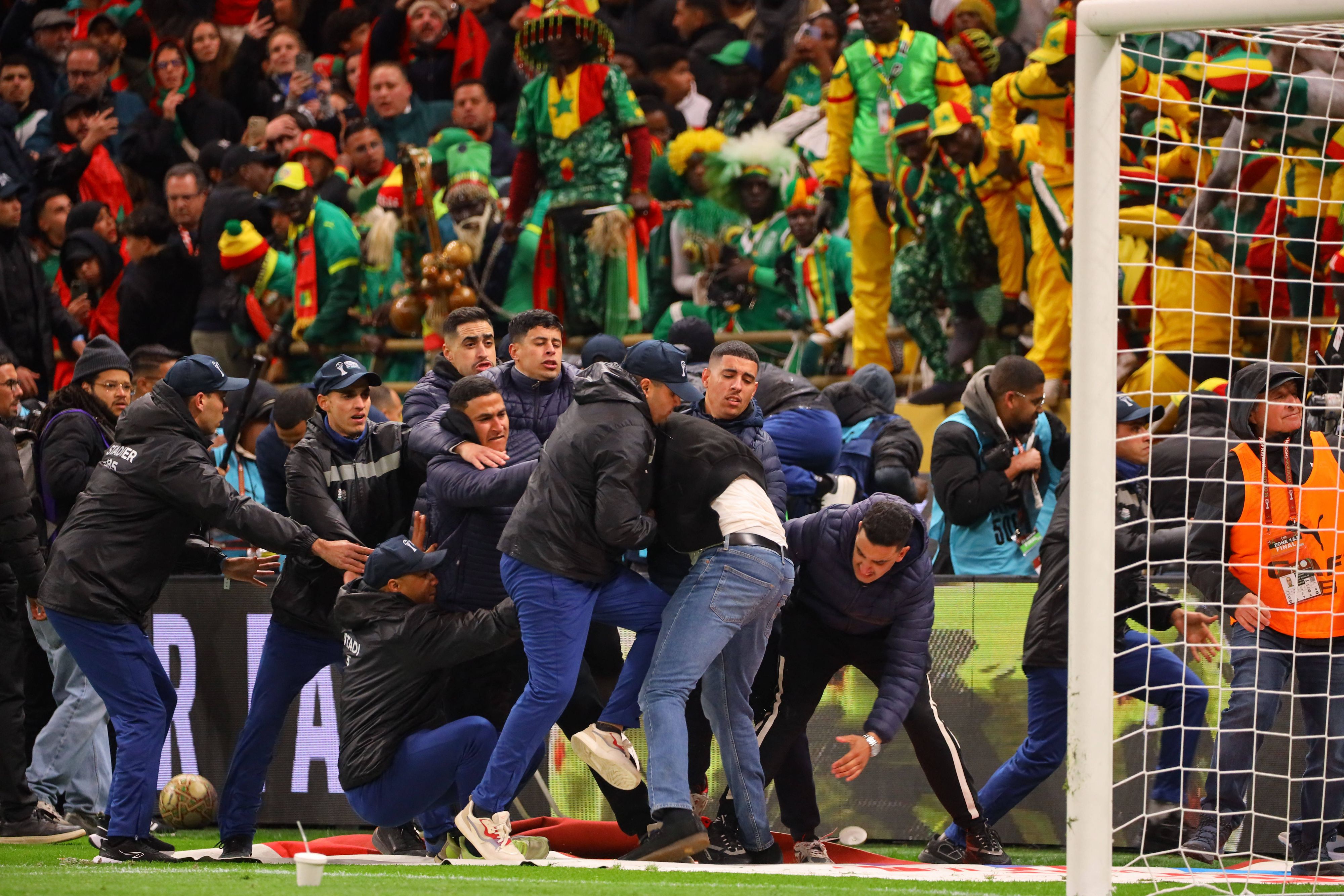 Heute.at - Skandal-Finale: Journalisten in Gefahr, Ballbuben-Eklat