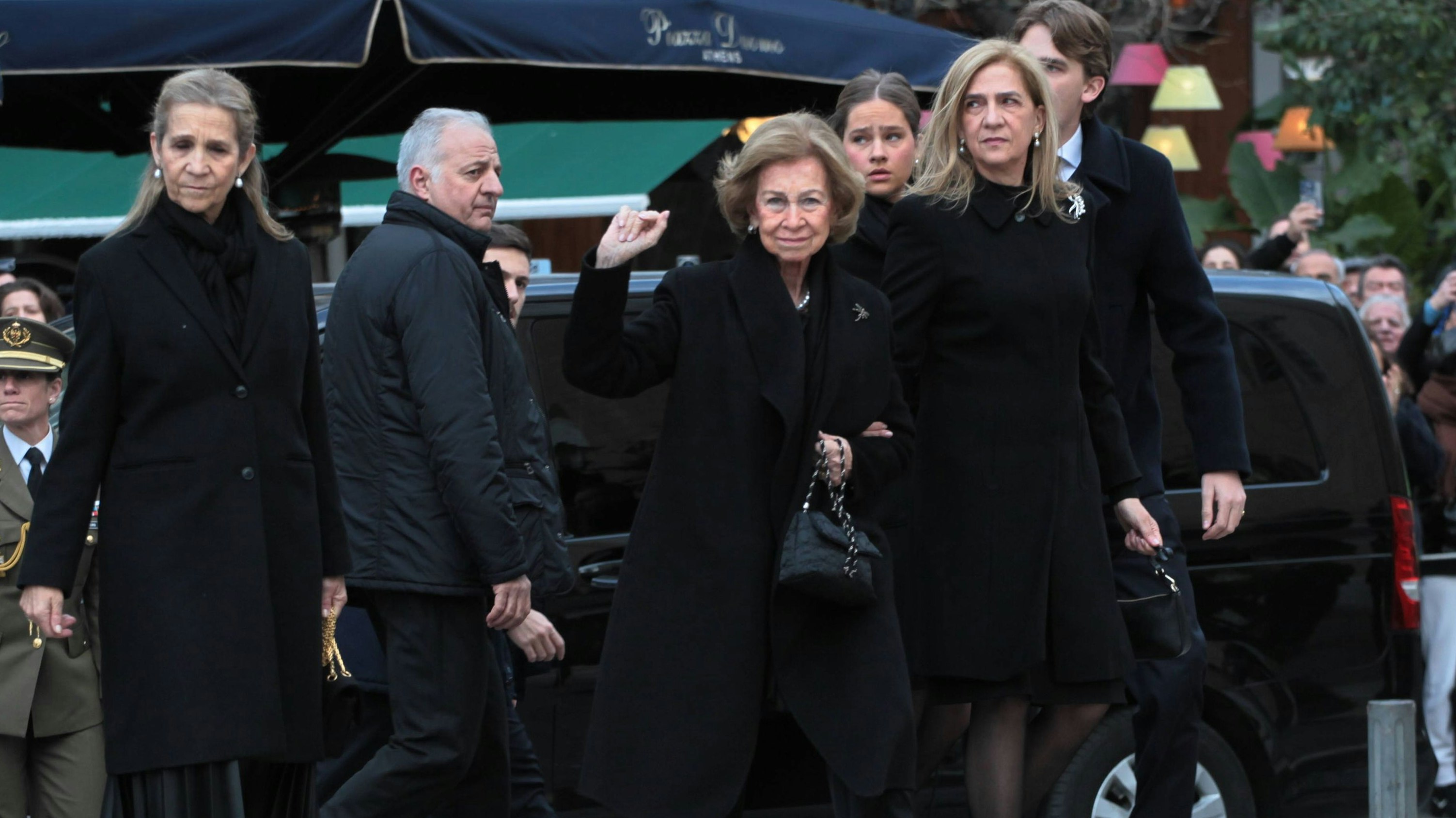 Heute.at - Tränen bei den Royals: Königin Sofia weint um Schwester