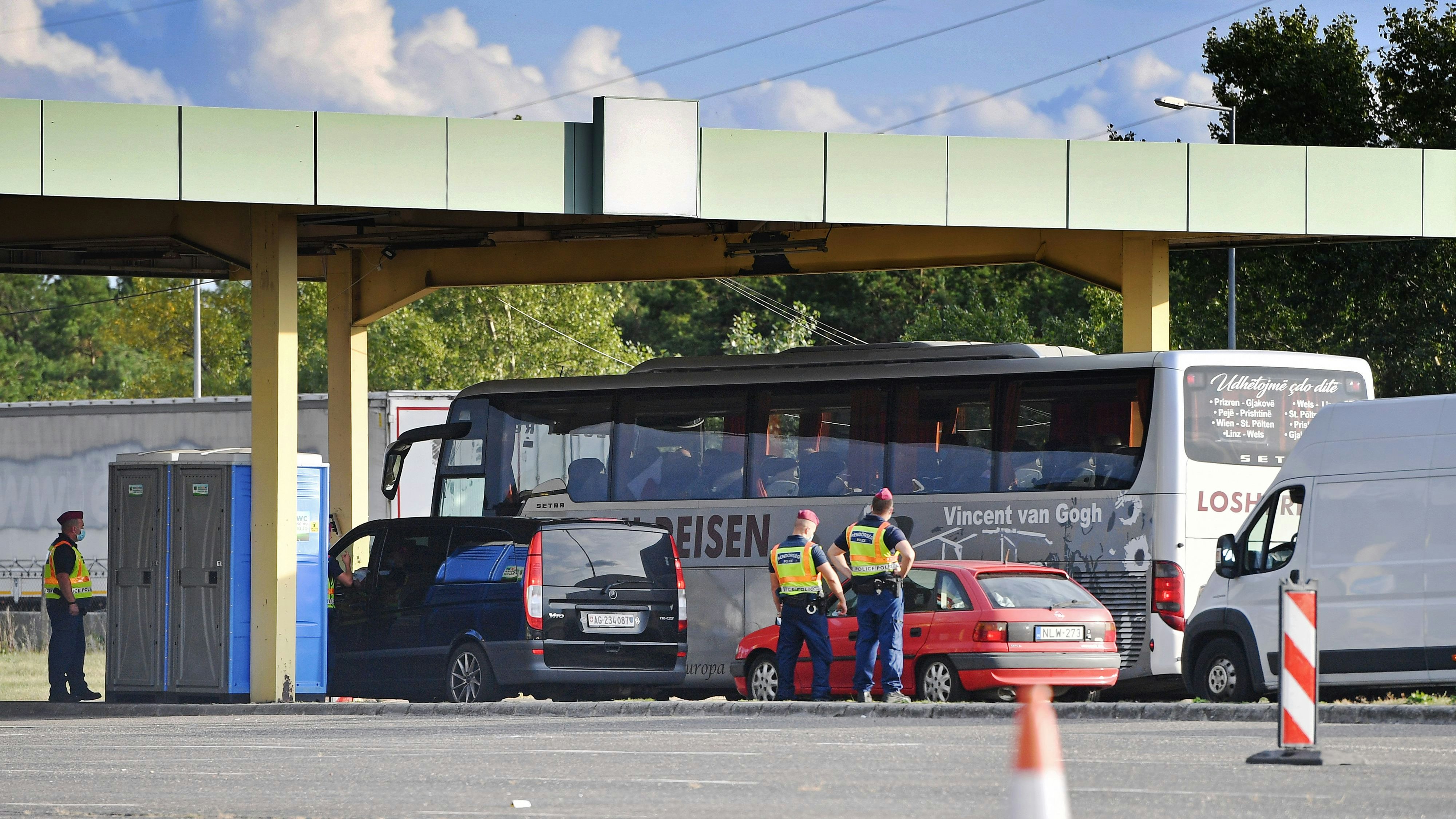 Heute.at - Totes Baby bei Mistkübel – Kamera filmte Schock-Tat