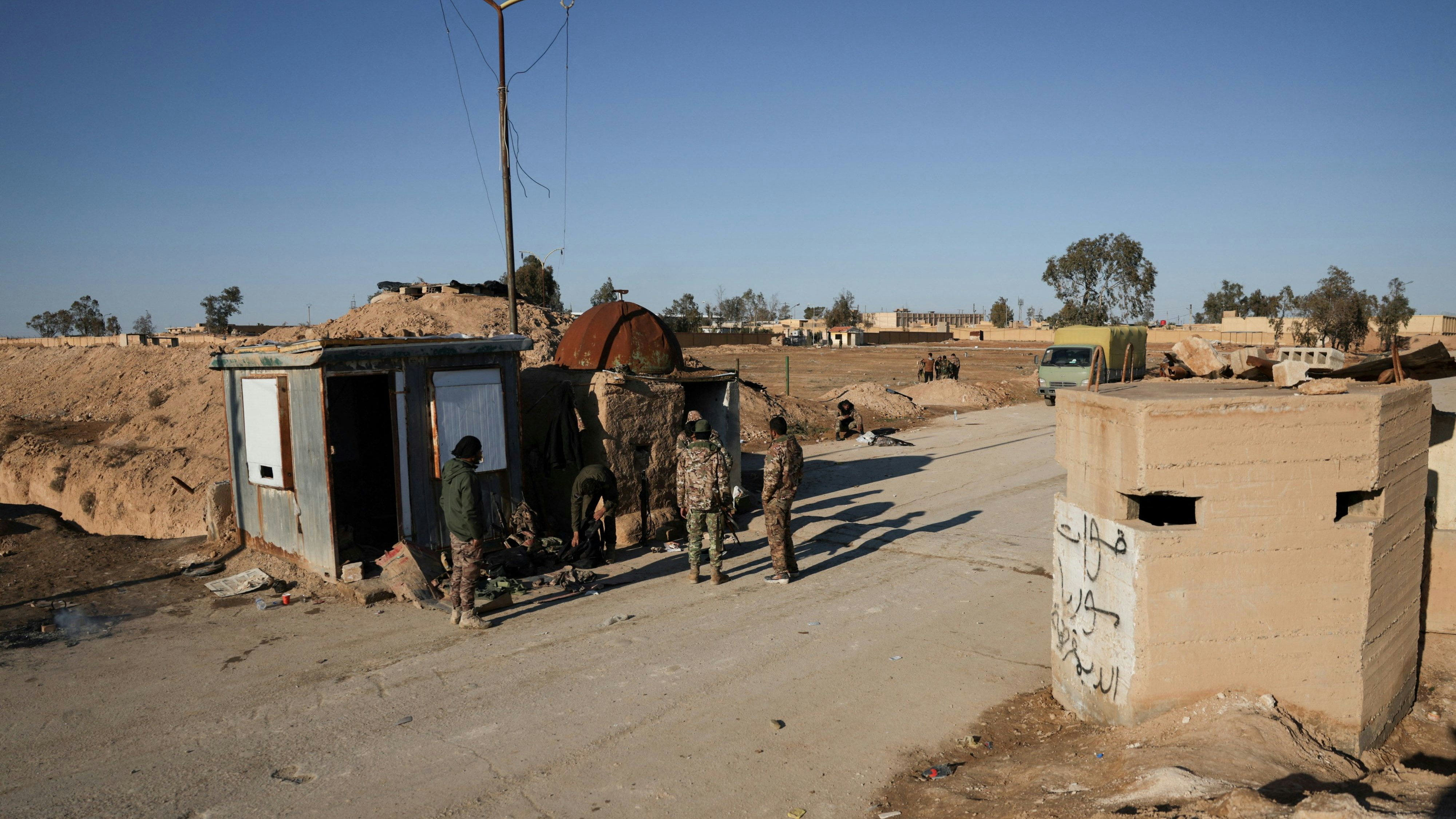 Heute.at - Tausende IS-Kämpfer drohen aus Gefängnis freizukommen