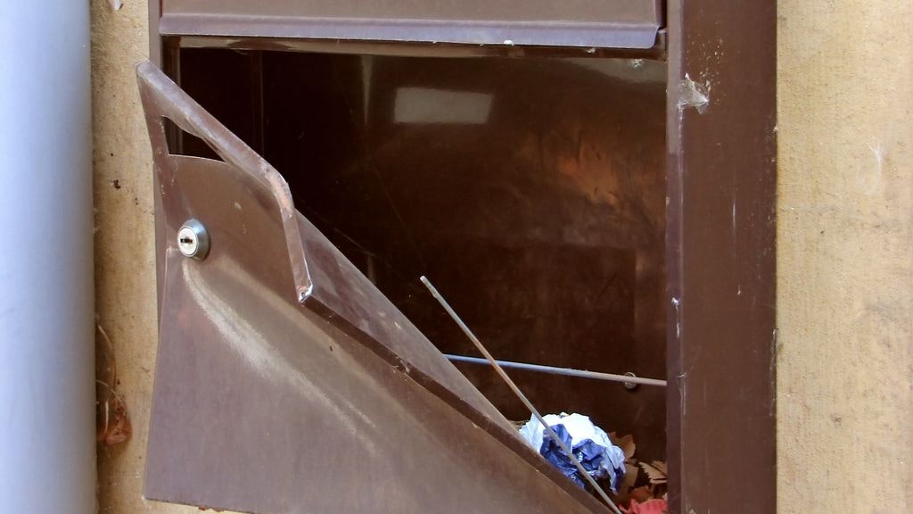 Heute.at - Postkastl-Einbrecher in Wien auf frischer Tat ertappt