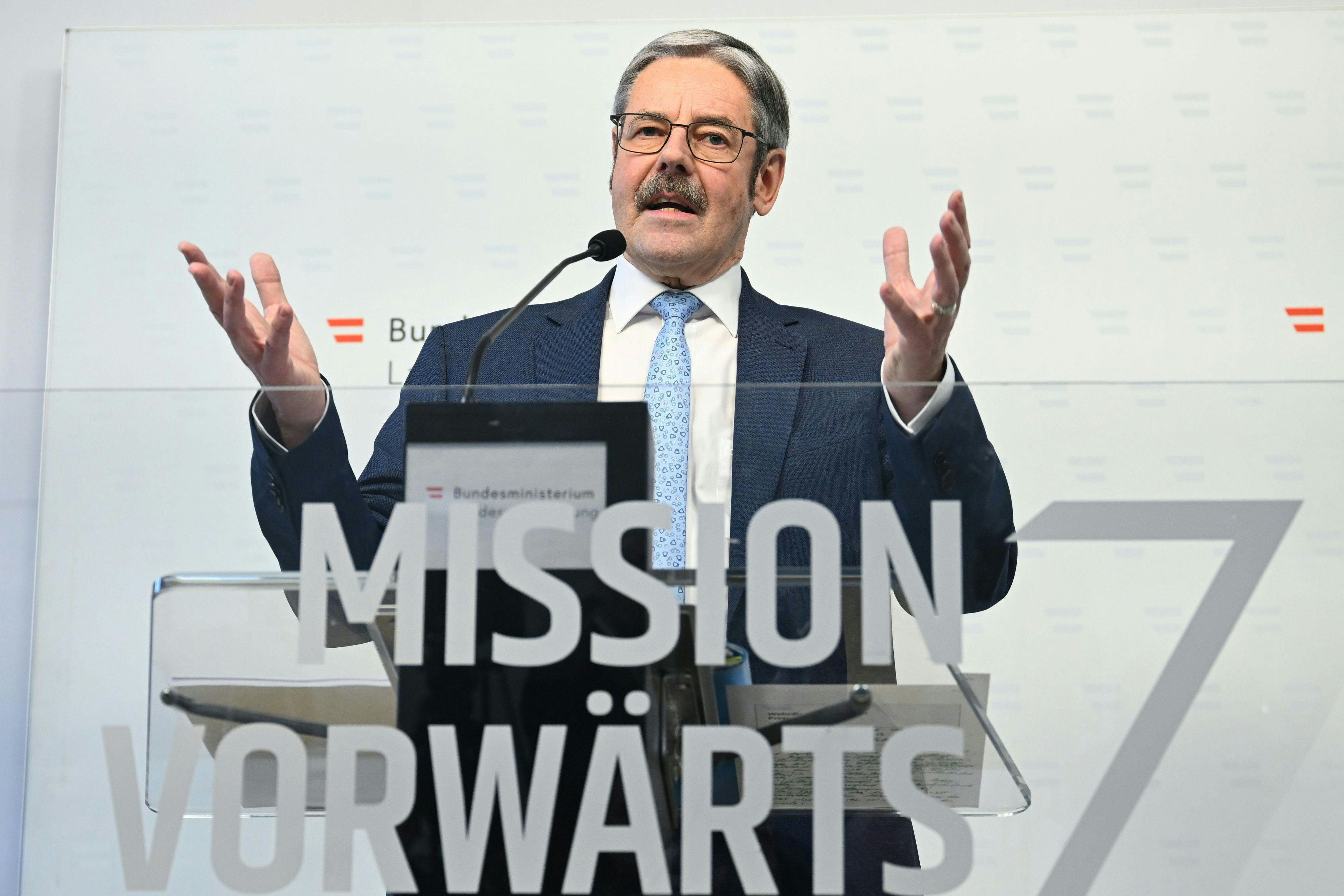 Leitete die Wehrdienstkommission: Milizbeauftragter und Raiffeisen-Manager Erwin Hameseder