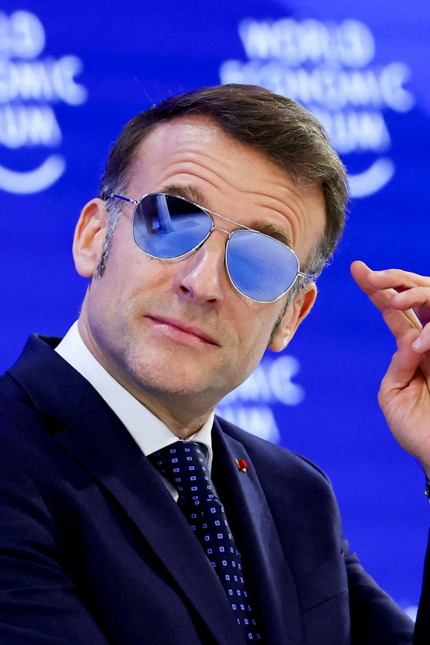 Frankreichs Präsident Emmanuel Macron auf der Bühne des World Economic Forum (WEF) in Davos