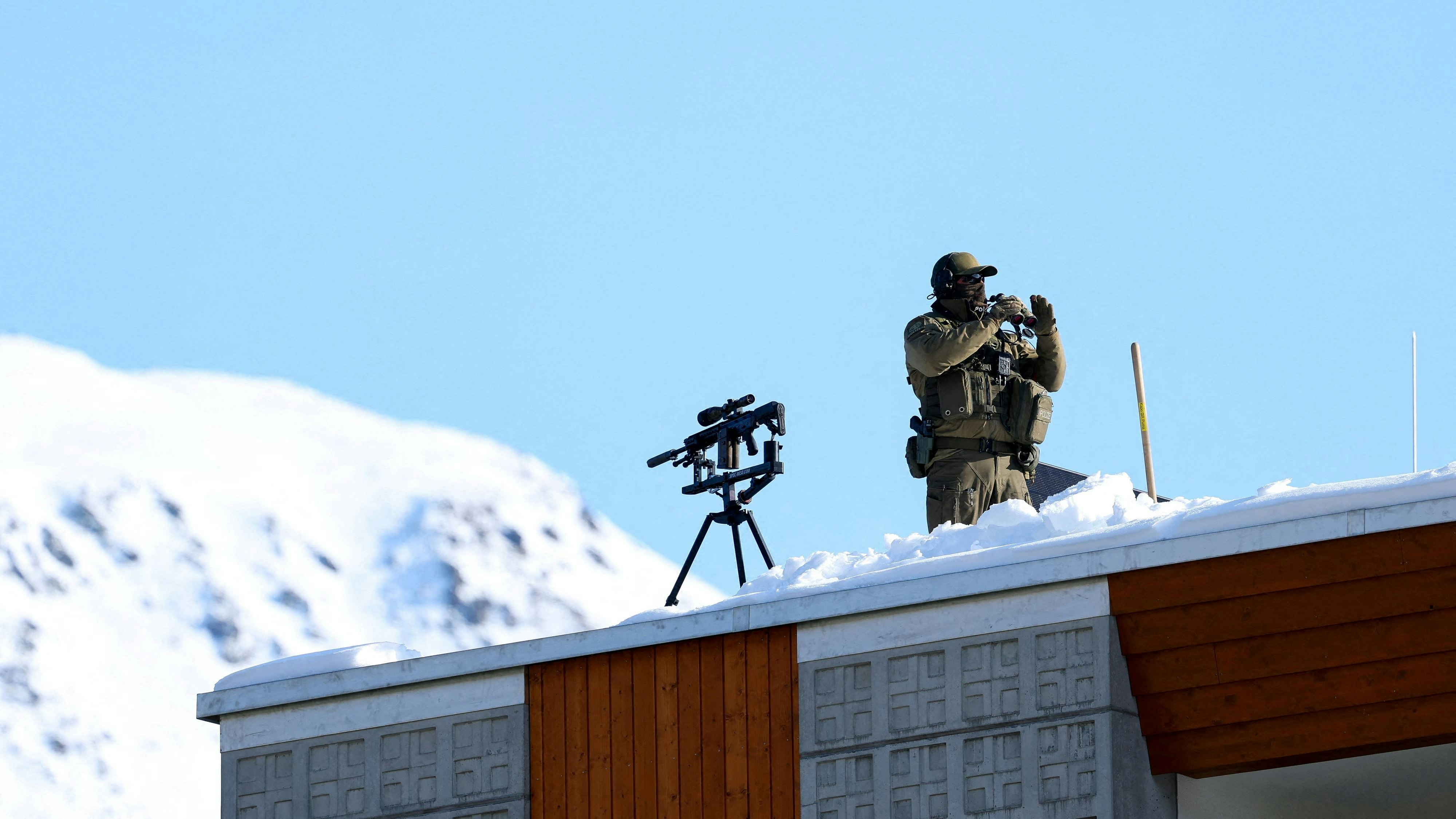 Scharfschütze am Dach: Davos ist eine Hochsicherheitszone