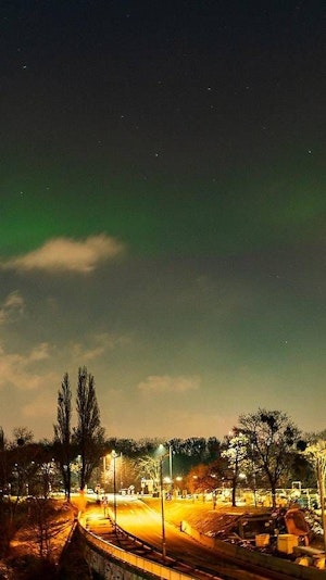 Polarlichter über Wien: Ein seltener Sonnensturm tauchte den Himmel in Farben. Das Naturschauspiel war sogar in der Bundeshauptstadt sichtbar.