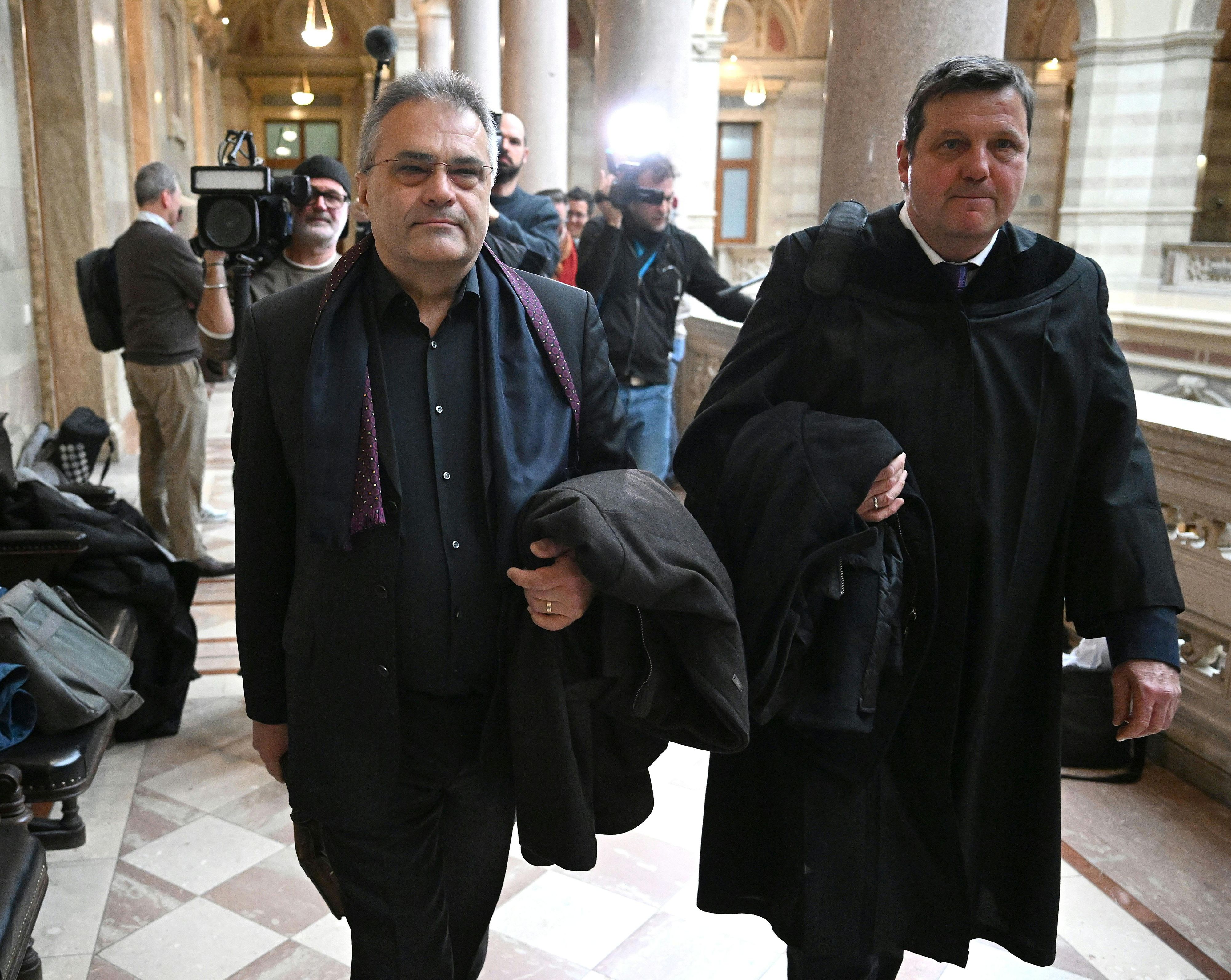 Heute.at - Spionage für Russland? Ex-BVT-Mann Ott vor Gericht