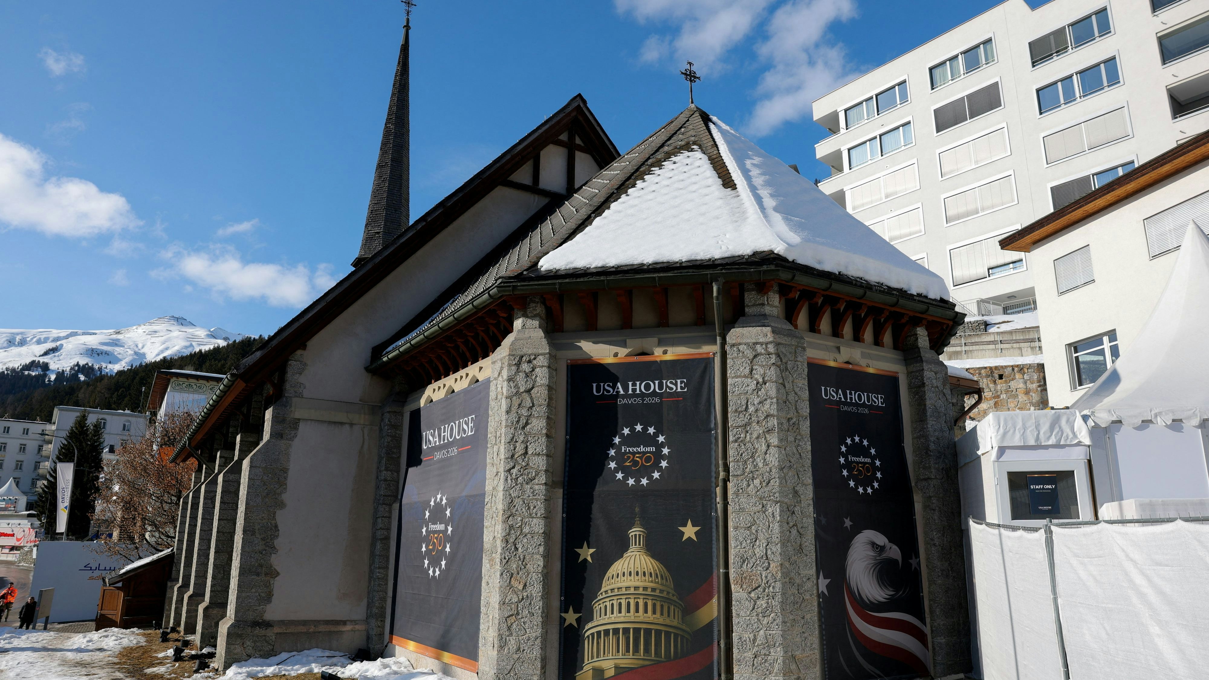 In dieser Kirche haben die USA ihr Hauptquartier aufgebaut