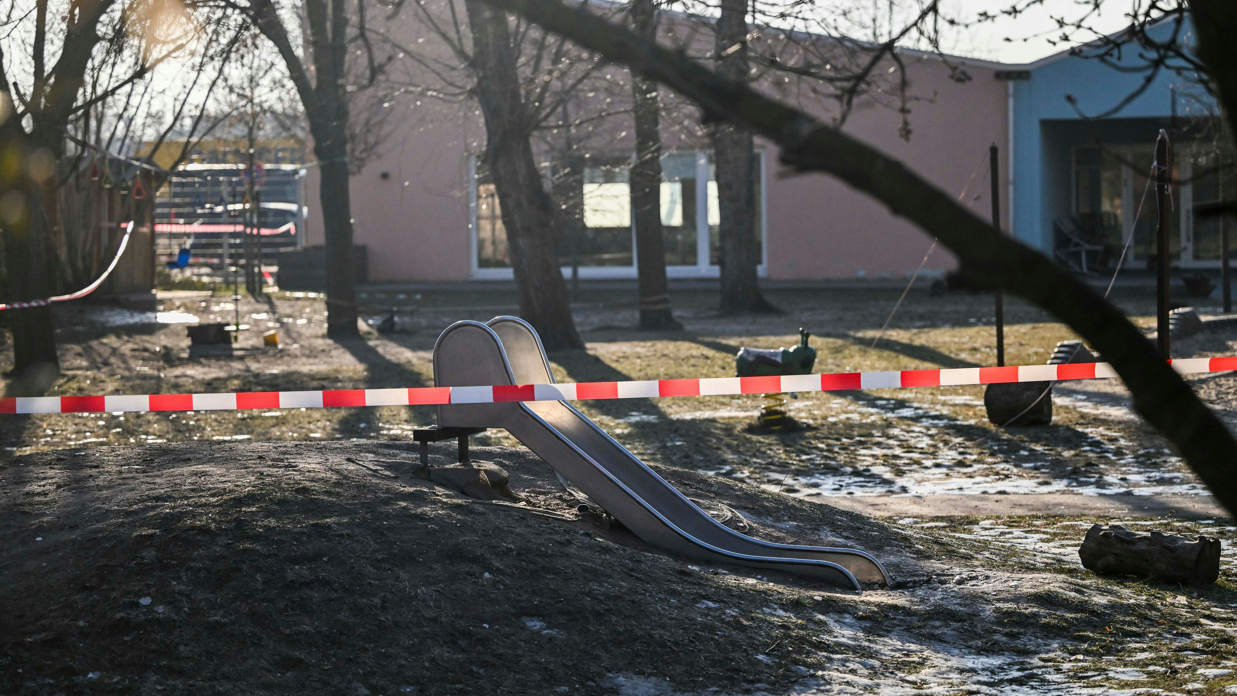 Heute.at - Bub (5) von Tür erschlagen – Polizei ermittelt