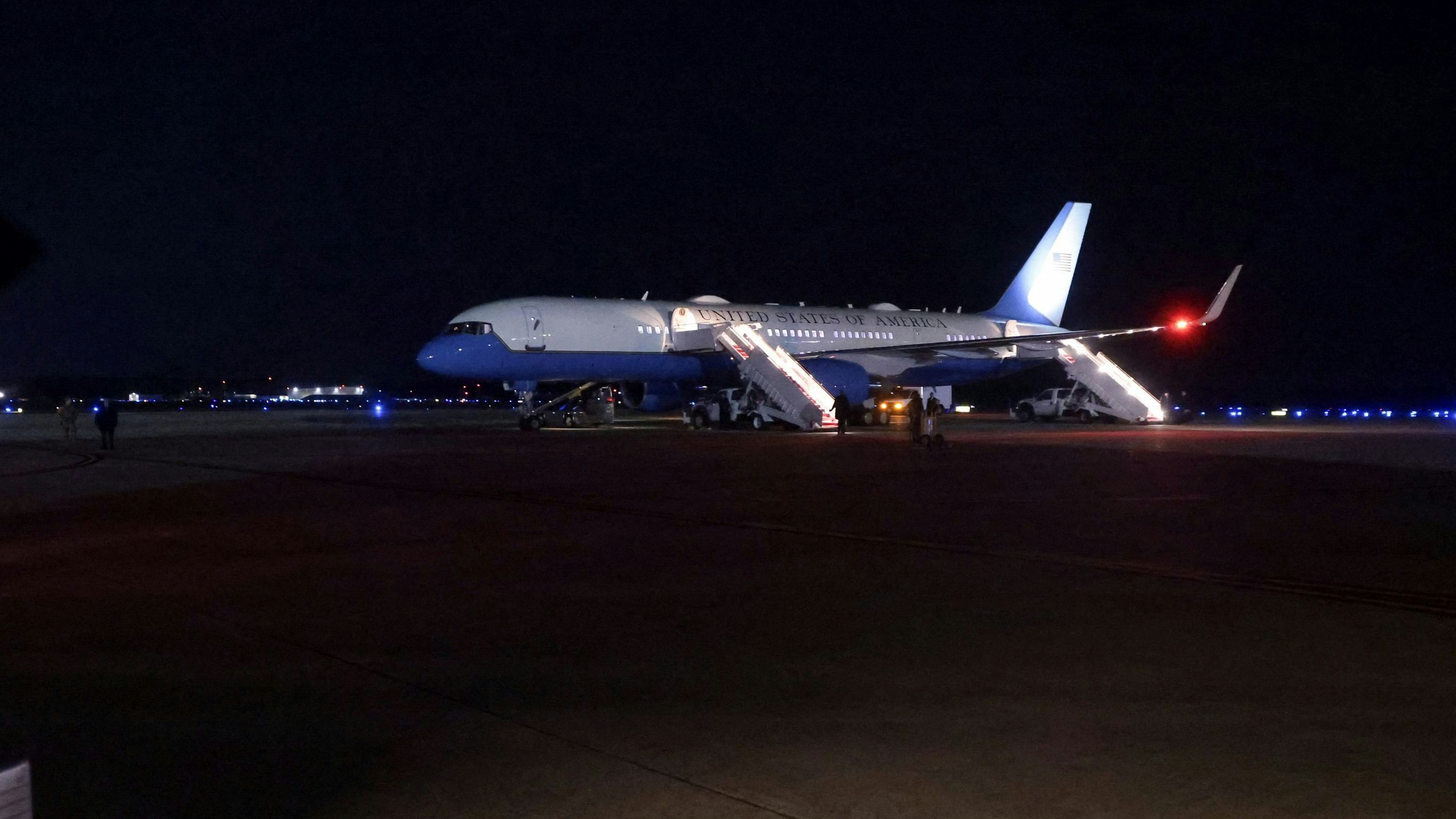Heute.at - Trump-Flieger muss am Weg nach Davos umkehren