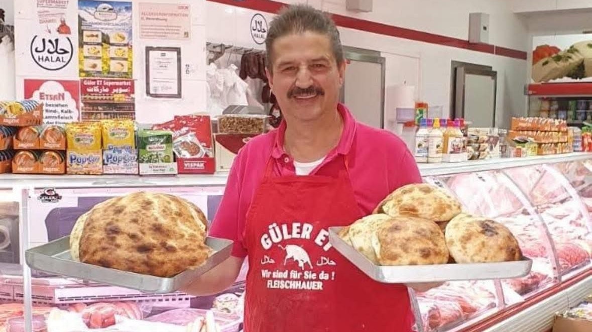   Bester Mann am Markt  – Wiener Brunnenmarkt trauert um Fleischhauer - Legende
