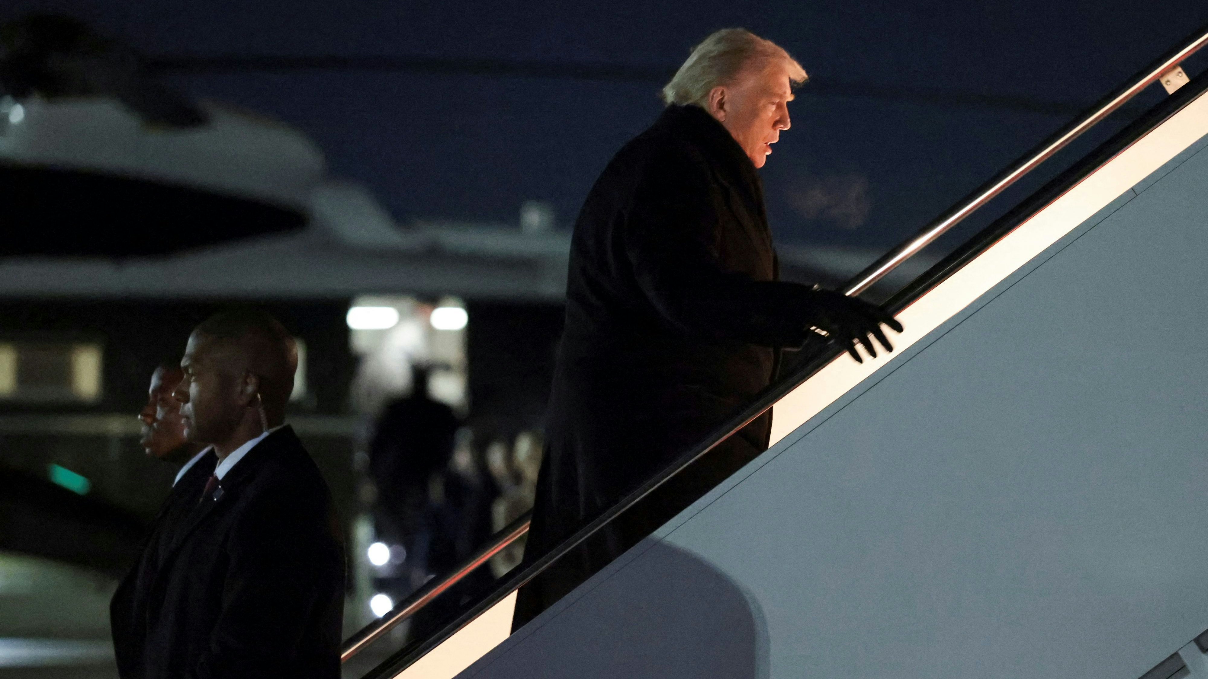 Heute.at - Trump im Flug – Präsidentenmaschine bereits über Europa