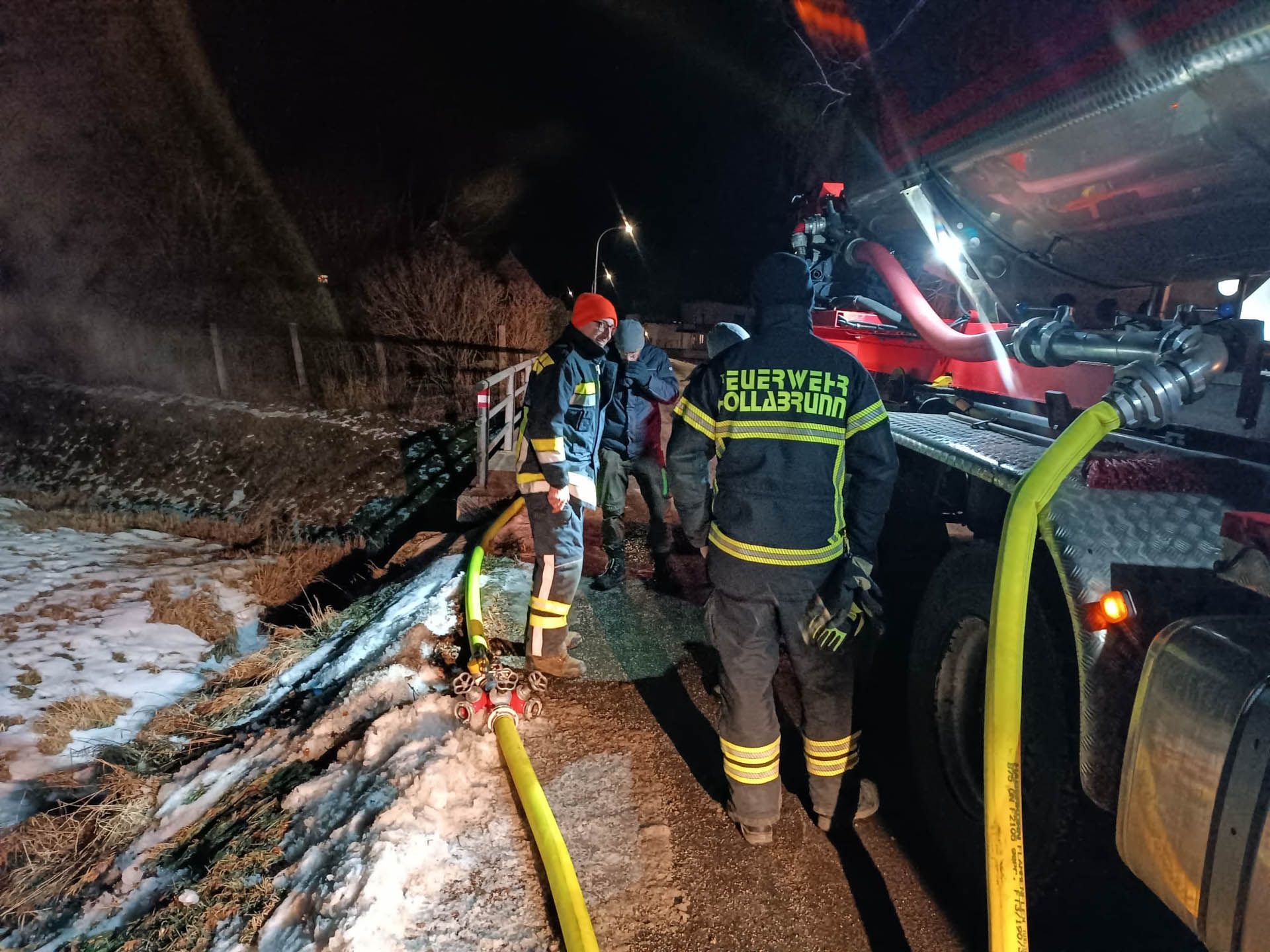 Die Feuerwehr kümmert sich seit 19. Jänner um die Versorgung mit Trinkwasser in Hardegg.