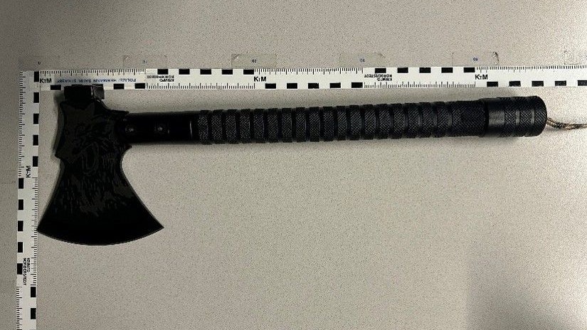 Heute.at - Streit mit Taxilenker – plötzlich zieht Mann eine Axt