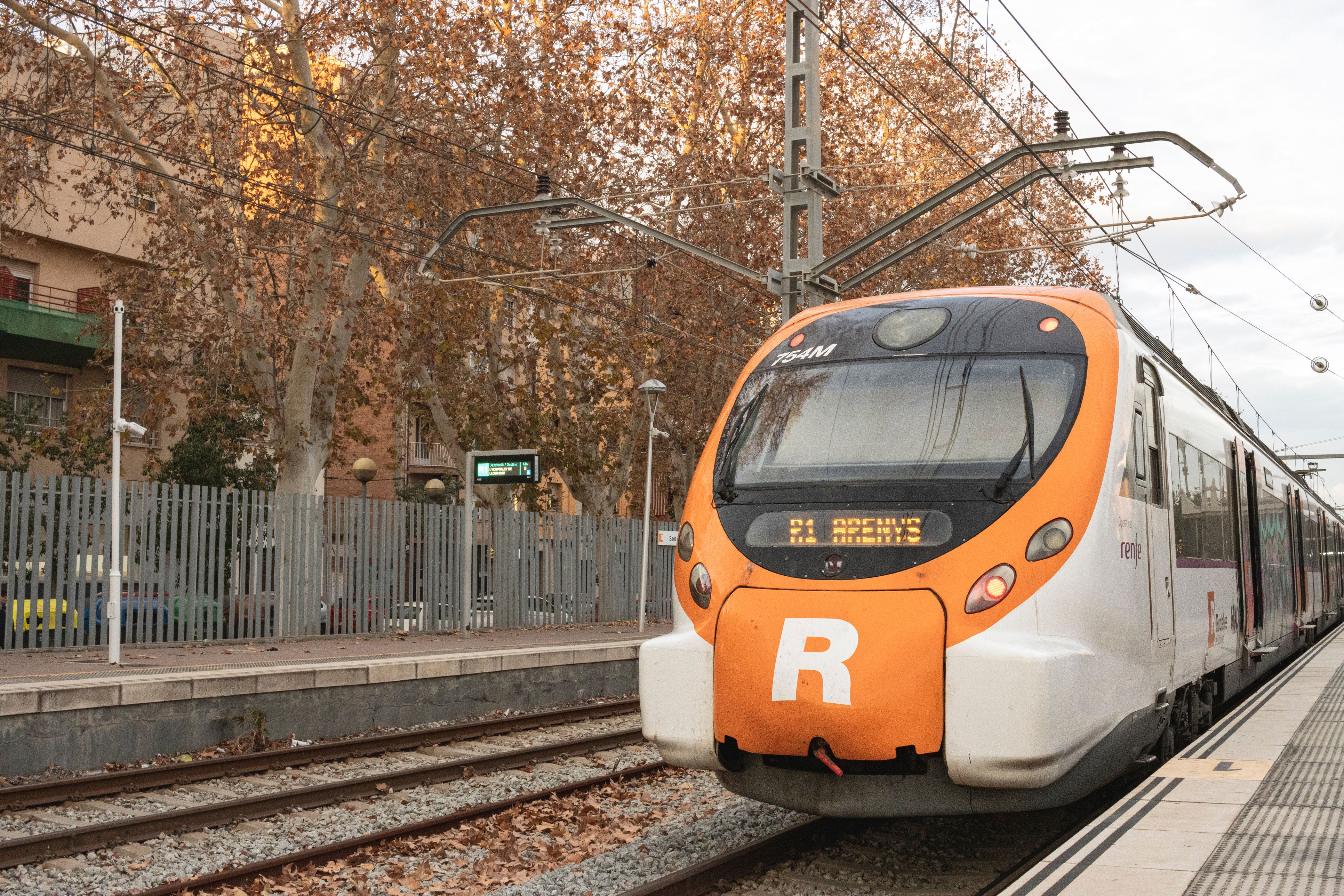 Zwei Tage nach dem schweren Zug-Unglück in Spanien ist es erneut zu einem tödlichen Unfall im Bahnverkehr gekommen. (Symbolbild)