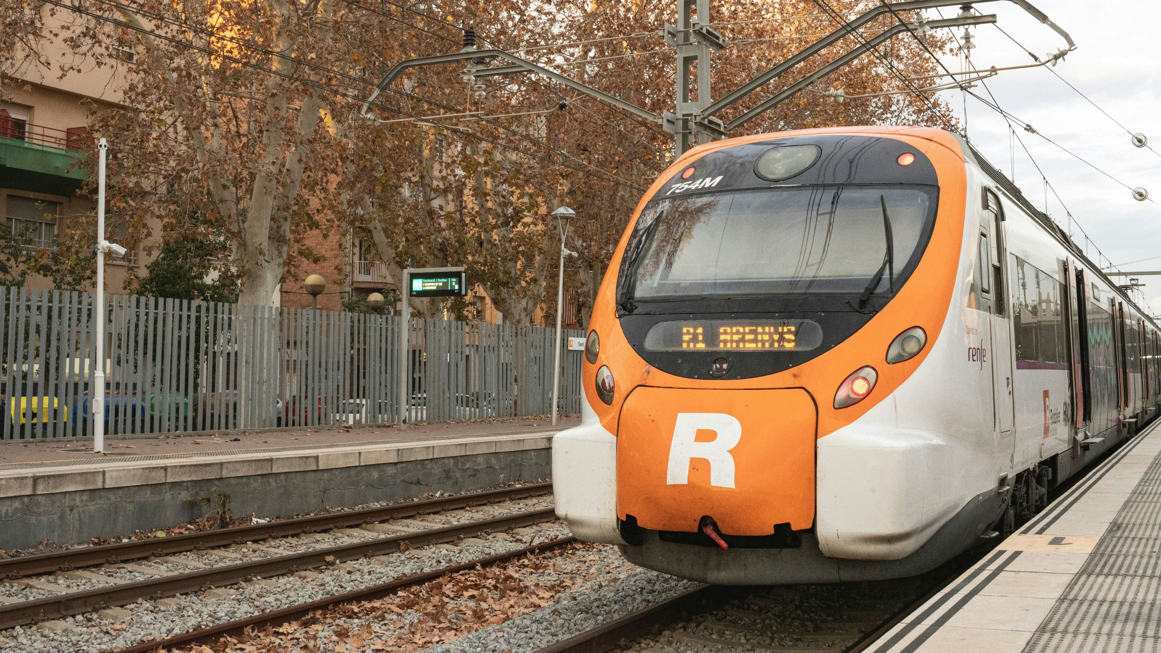 Heute.at - Zug-Unglück: Lokführer tot, zahlreiche Verletzte