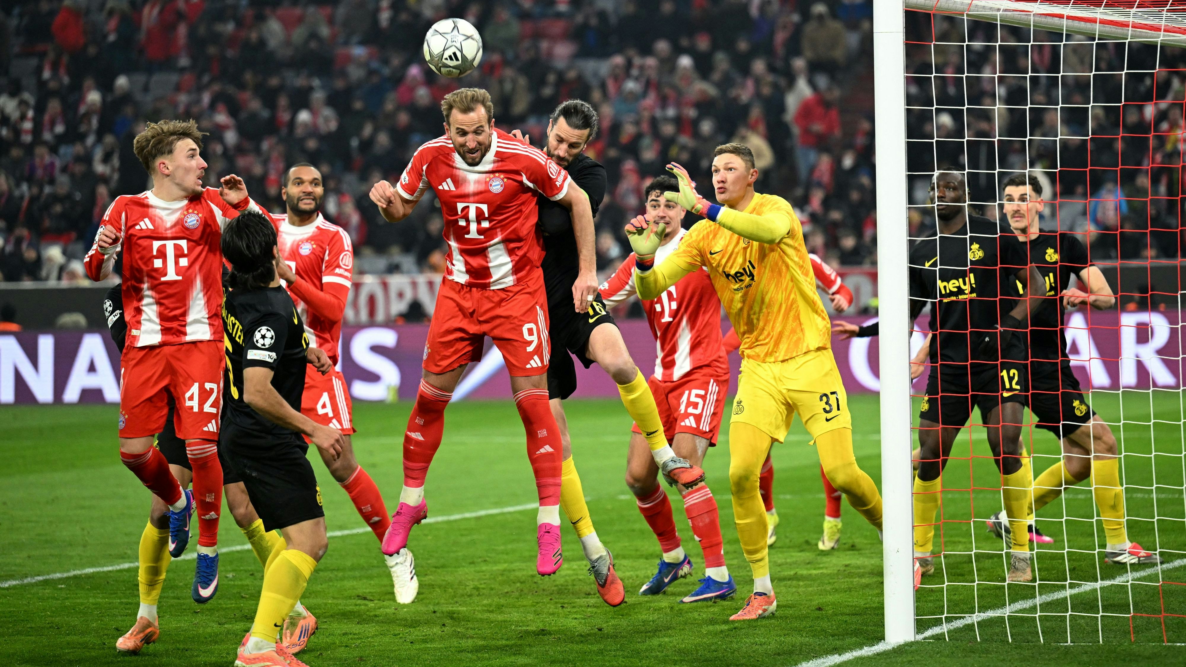 Heute.at - Nachlese: Bayern steigt auf, Barca feiert Zittersieg