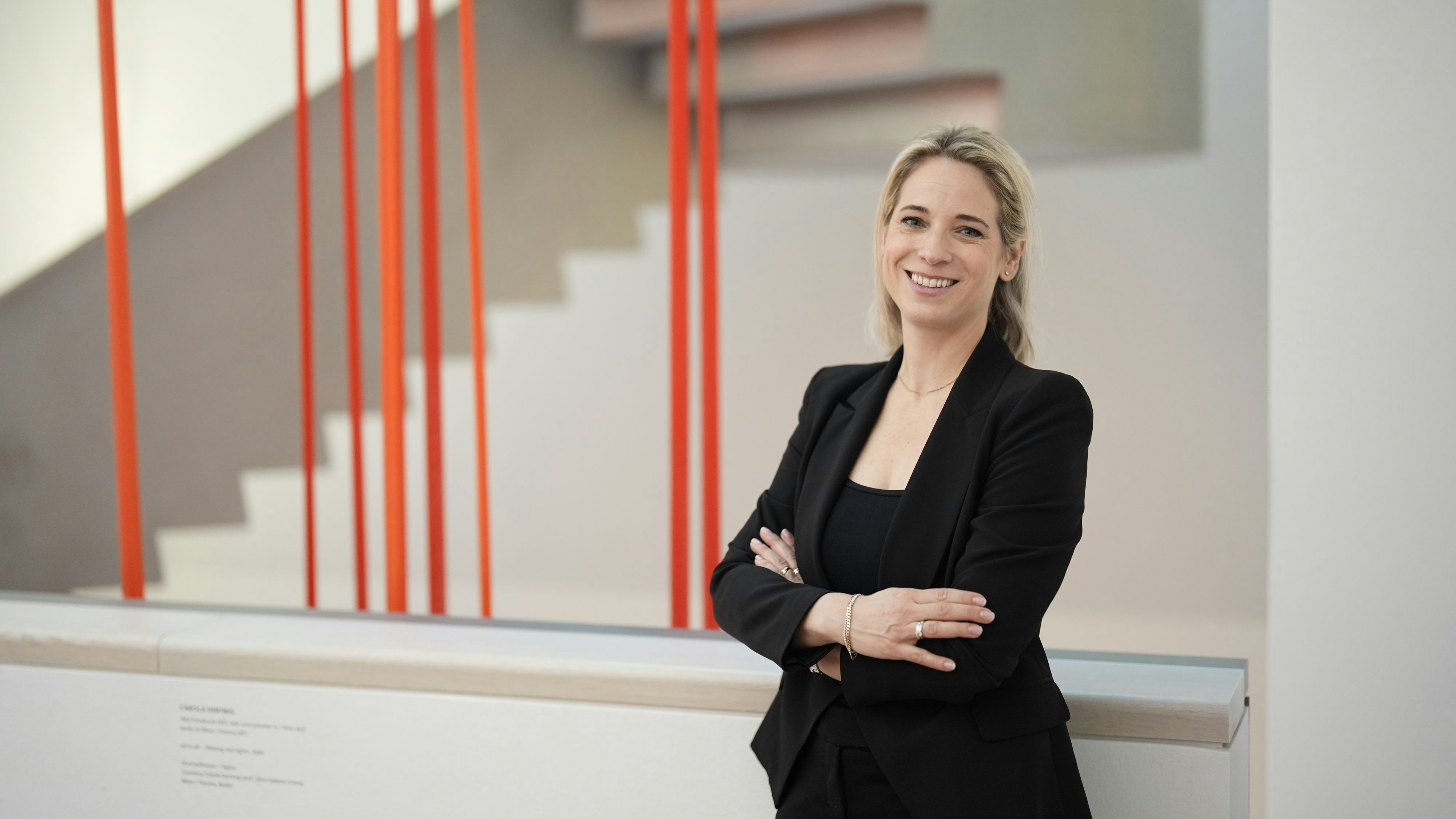 Heute.at - Frischer Wind: Hunde und Betonporsche im Horten-Museum