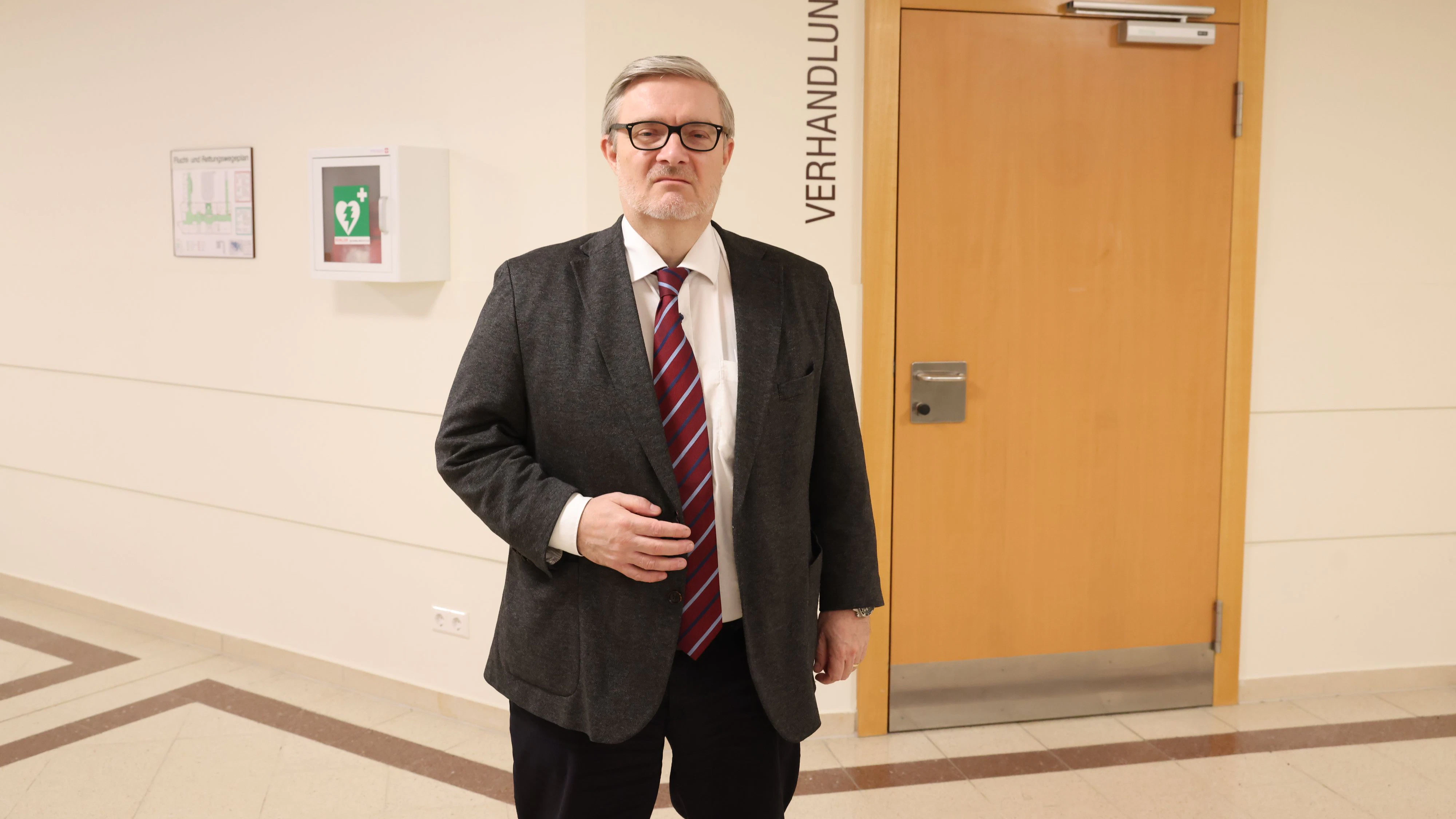 Top-Verteidiger Roland Friis vertrat in der Causa.