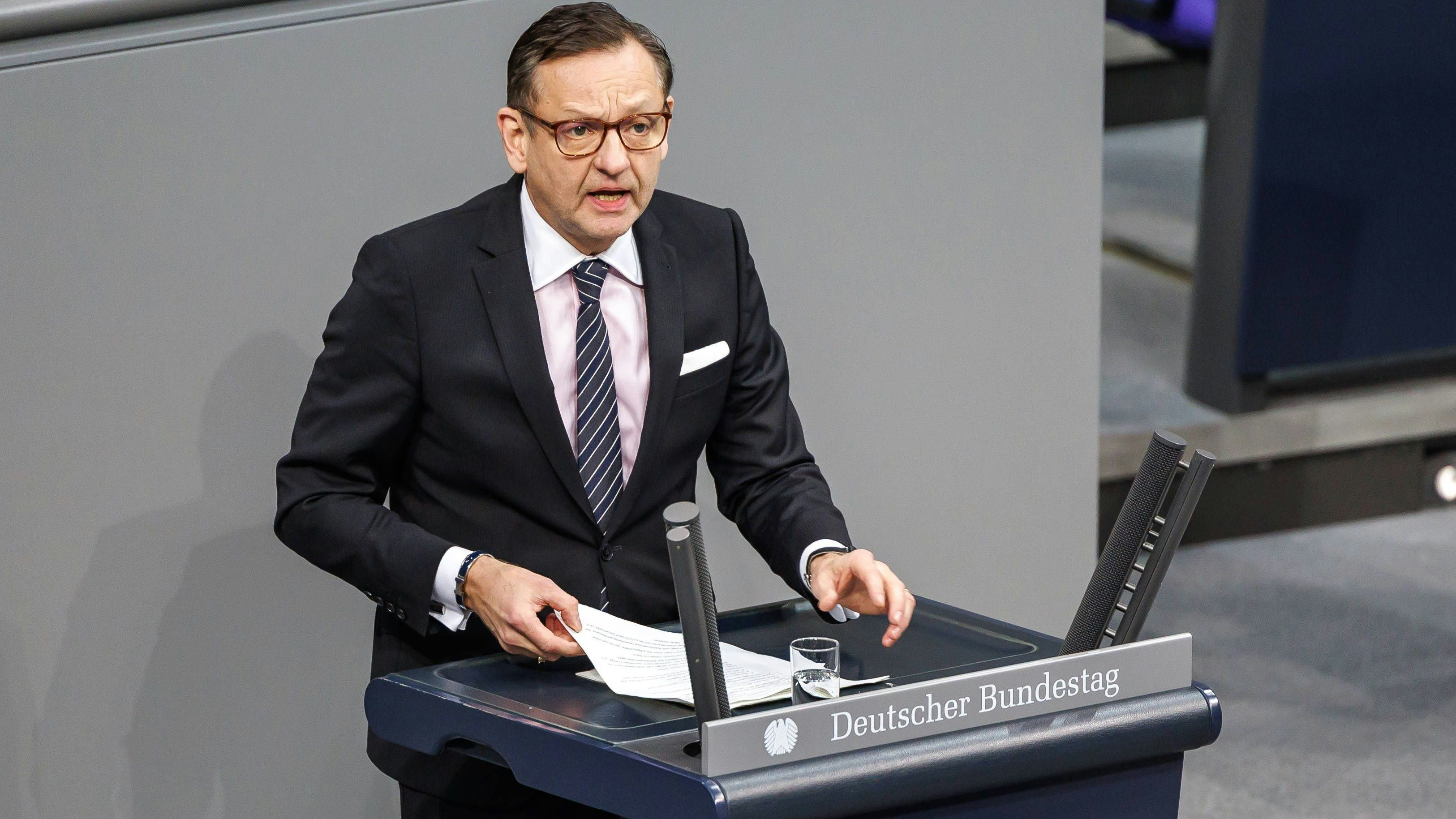 Heute.at - Atomwaffen! Forderung von AfD-Mann sorgt für Unruhe