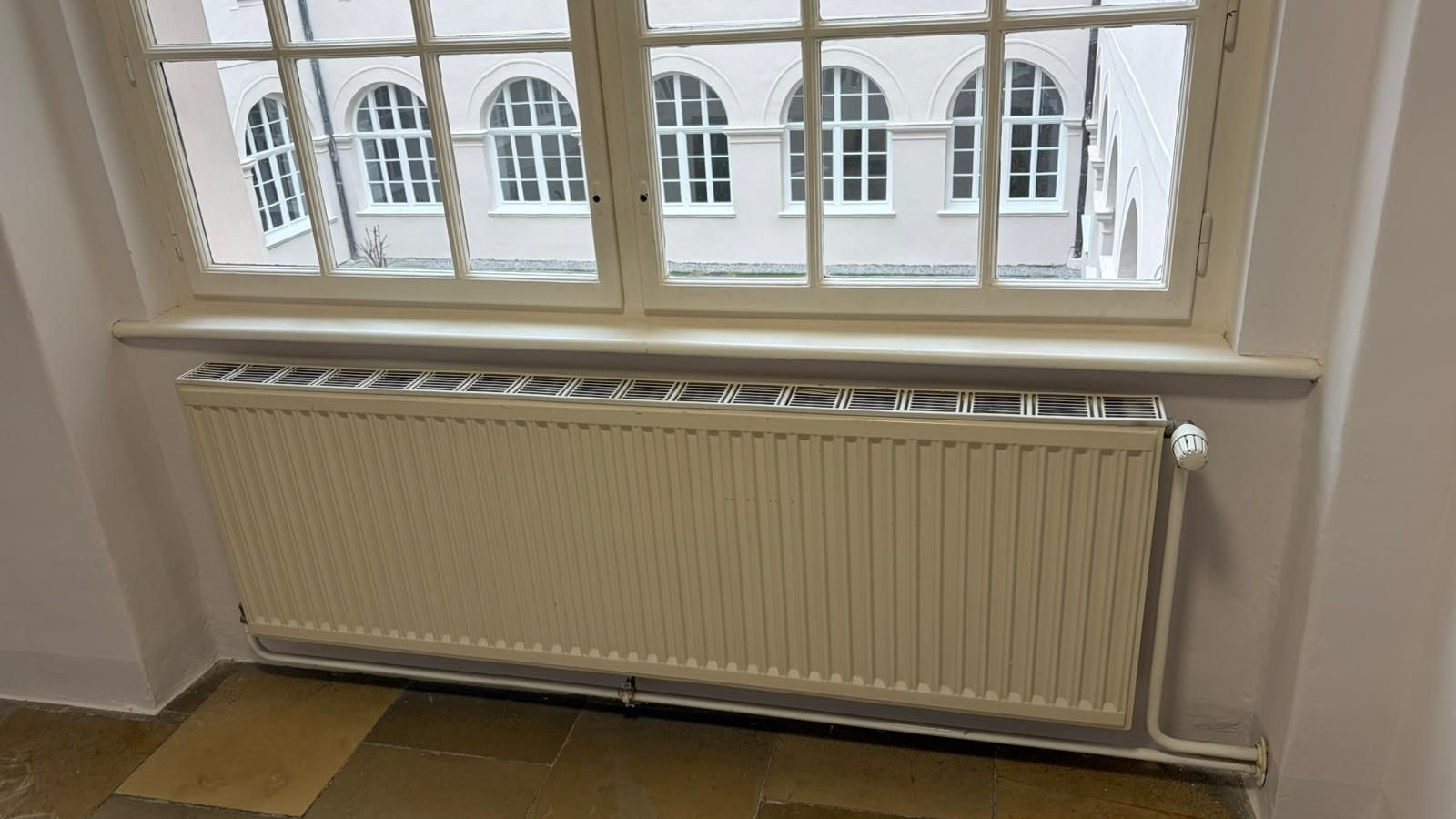 Heute.at - Mit Schal in Schule – Heizung funktioniert nicht