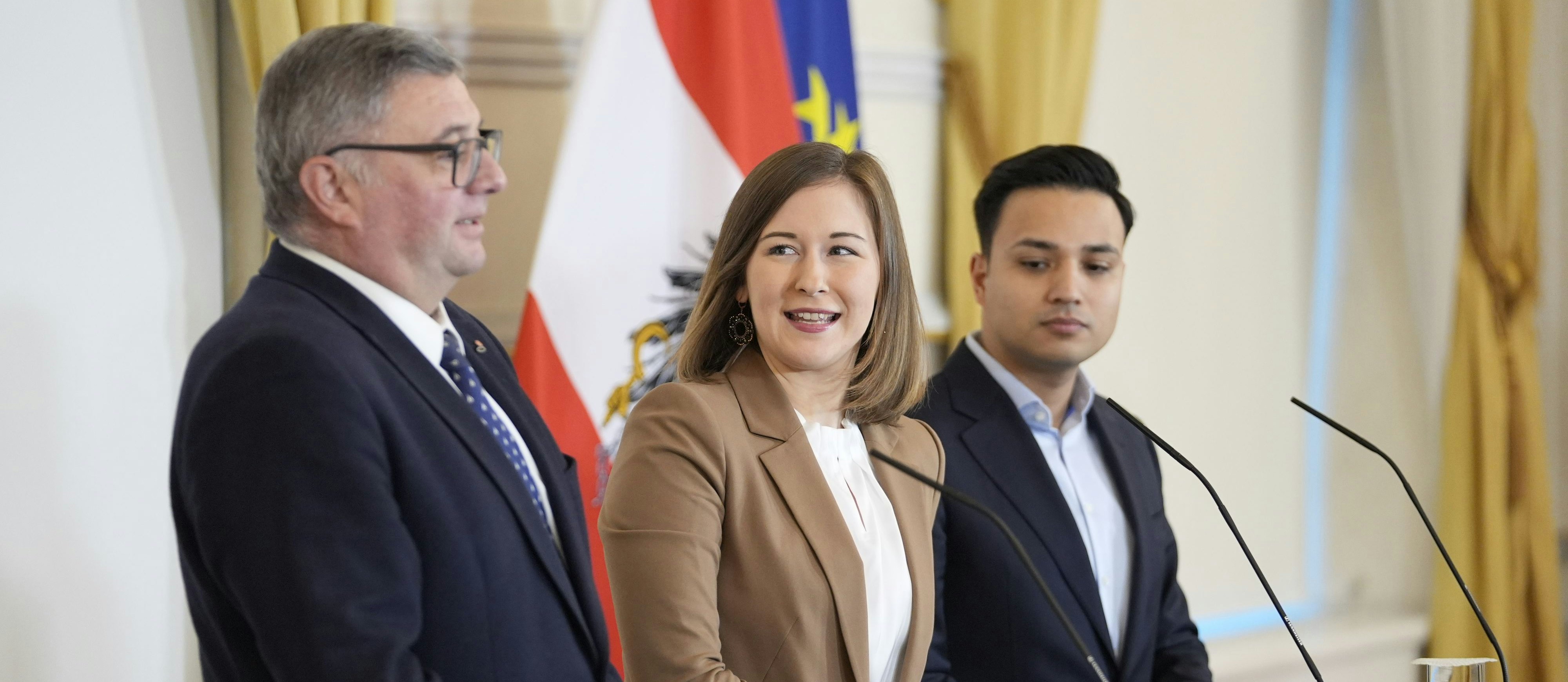 Du, Teddybär, du sagt's jetzt aber auch nicht mehr länger Plakolm zu mir ...